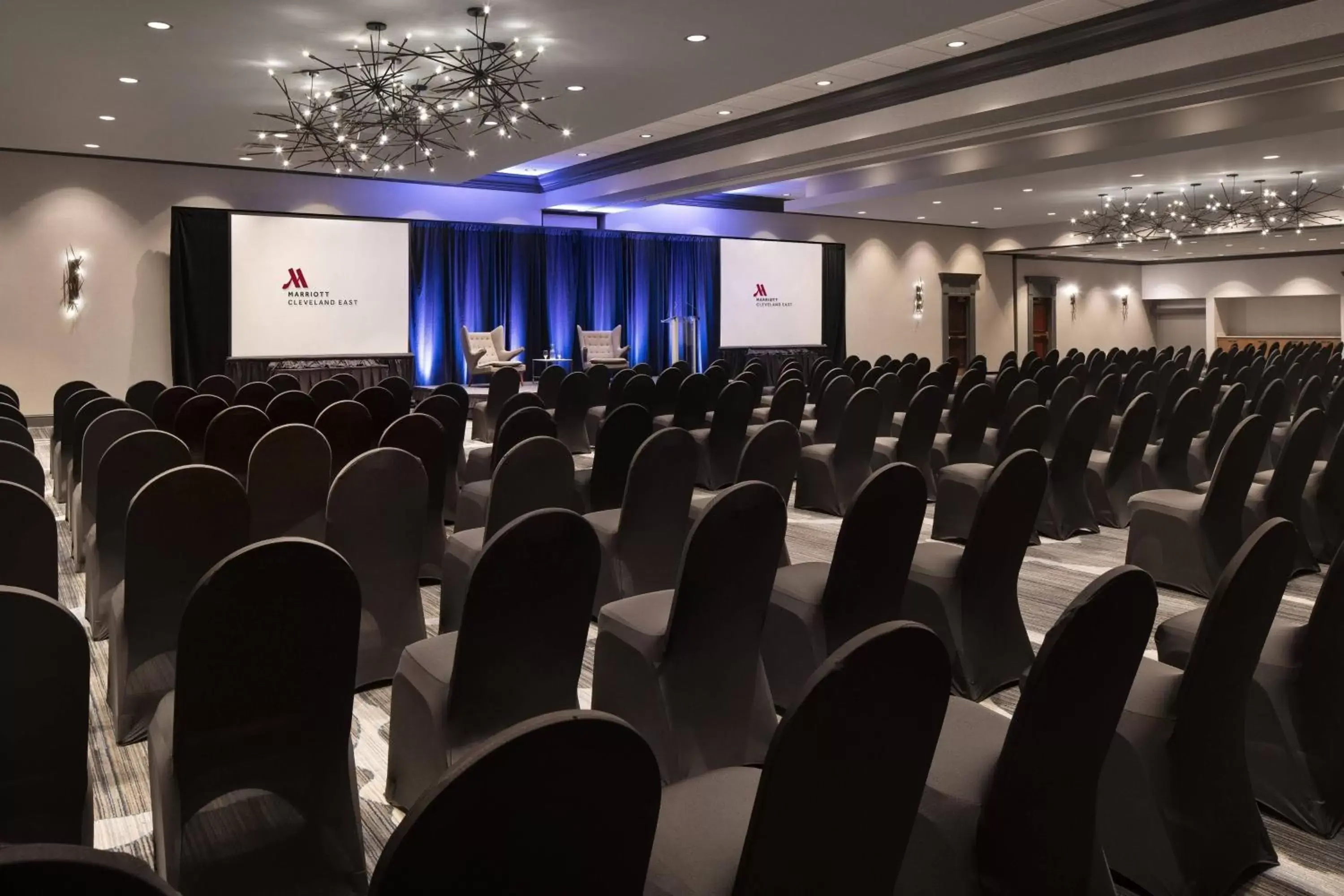 Meeting/conference room in Cleveland Marriott East