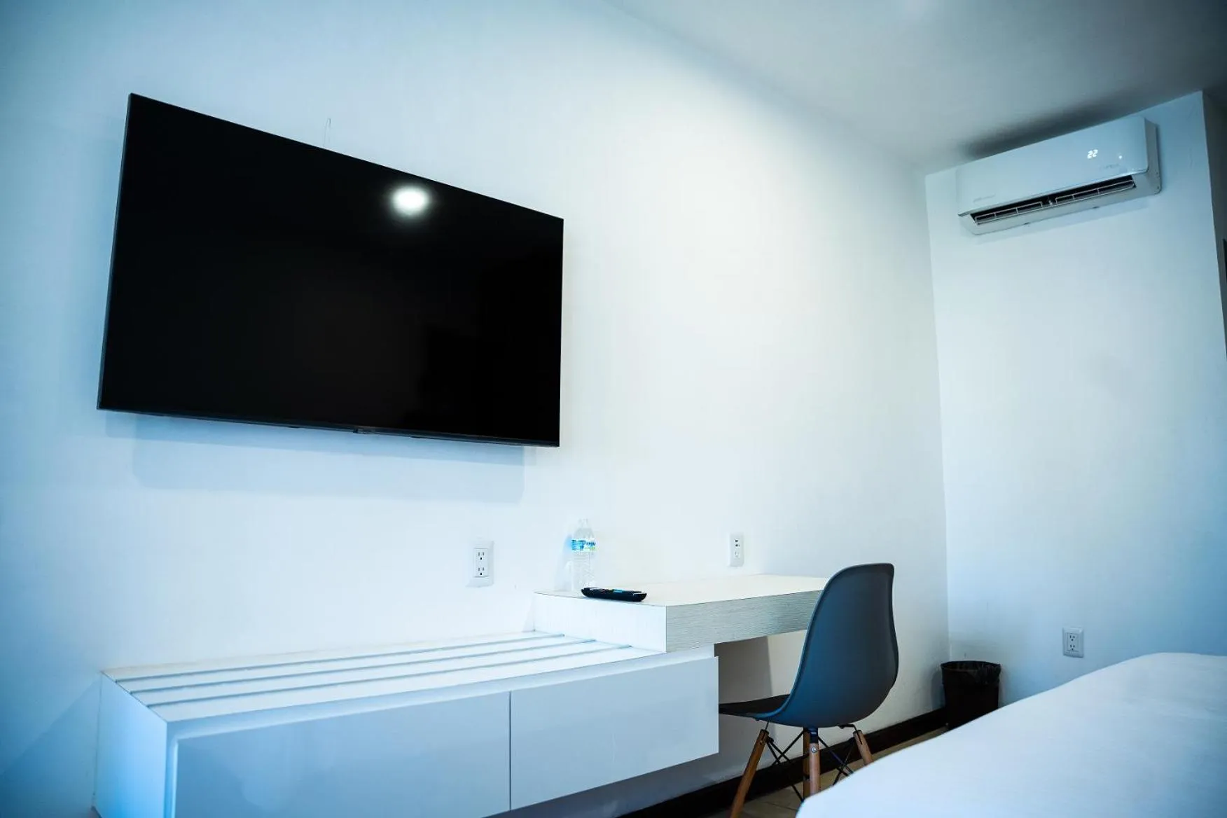 hair dresser, Bed in Hotel San Antonio