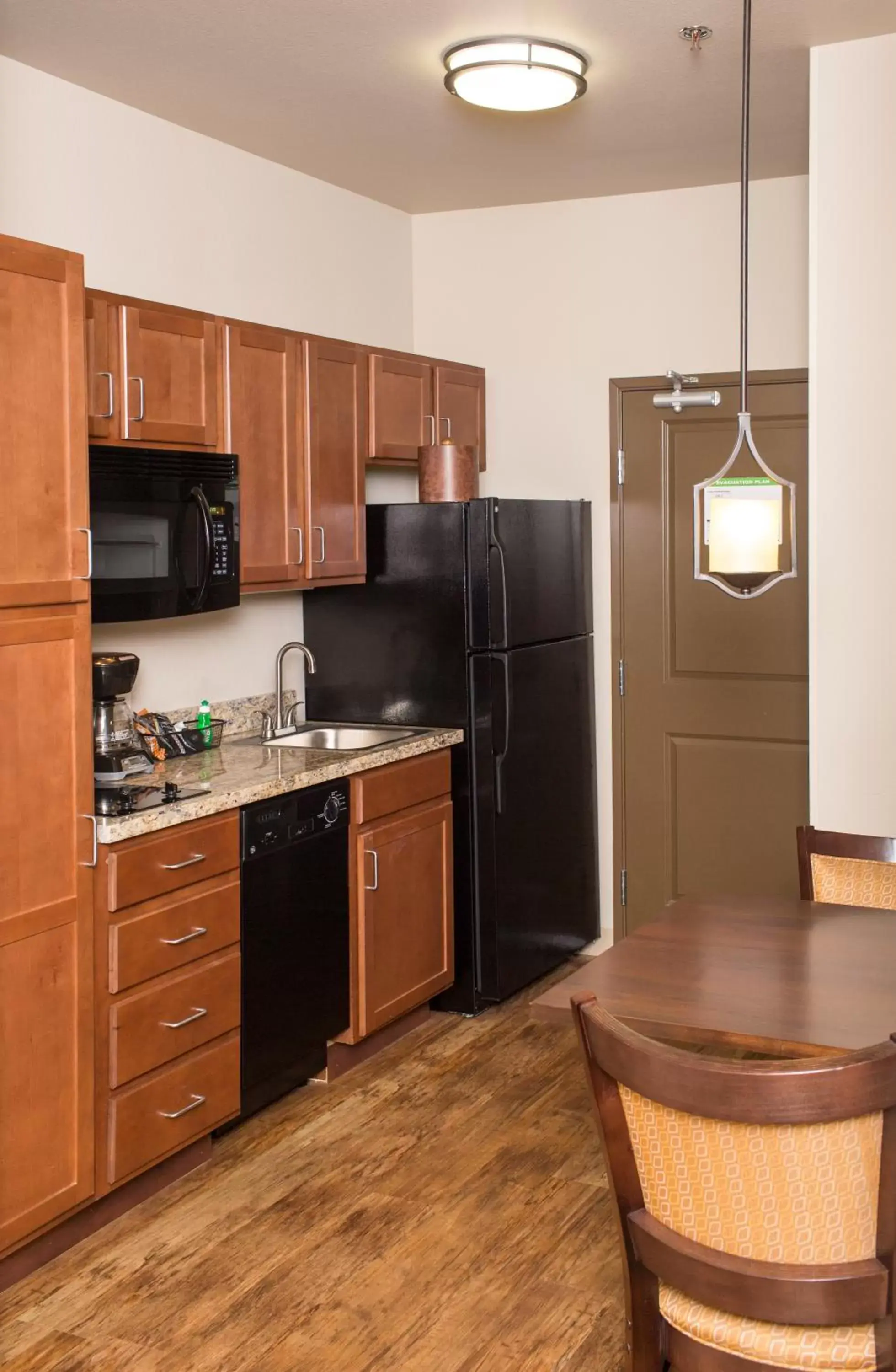 Kitchen or kitchenette, Kitchen/Kitchenette in Teddy's Residential Suites New Town