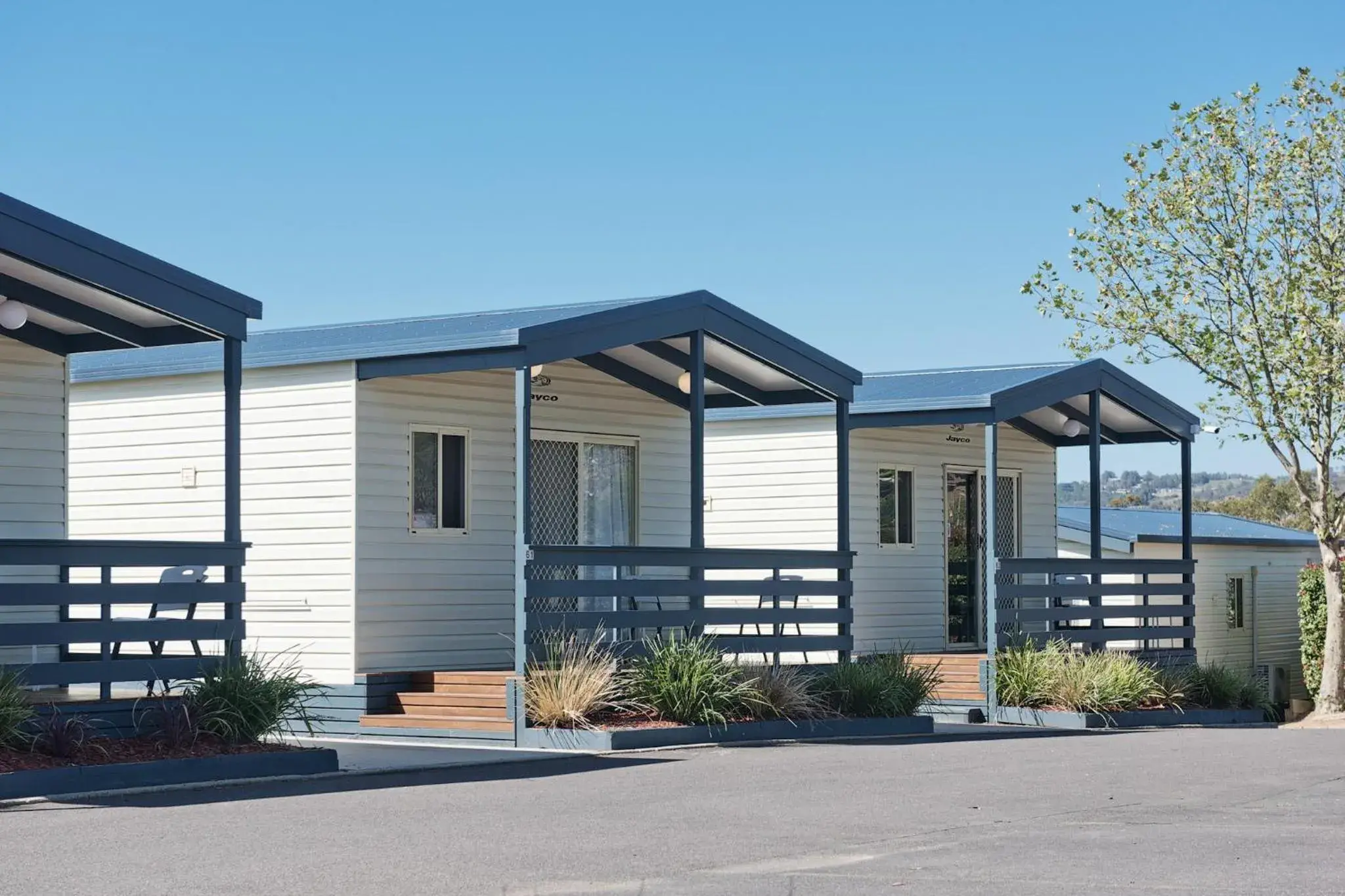 Patio, Property Building in Crestview Tourist Park