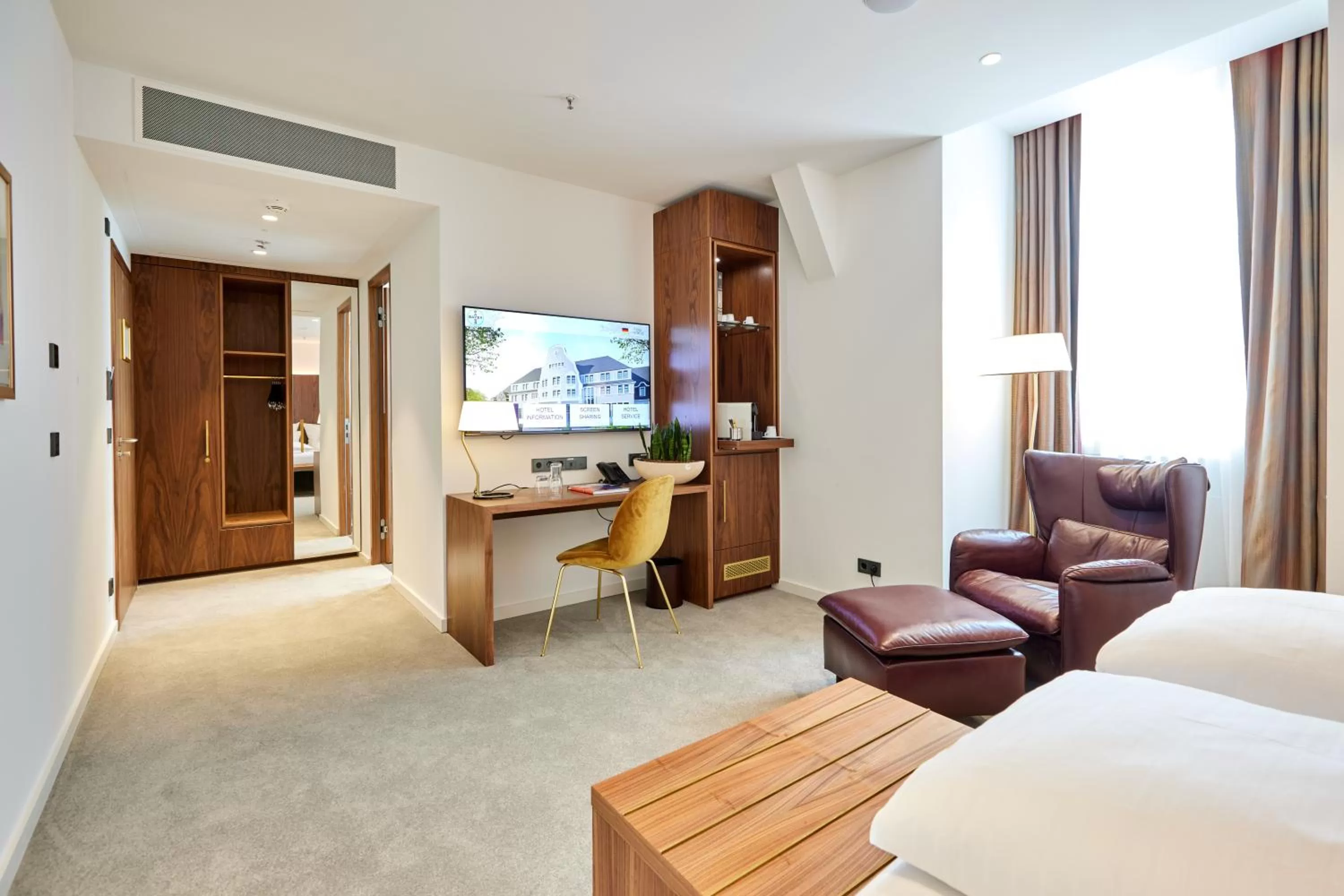 TV and multimedia, Bed in Kasino Hotel