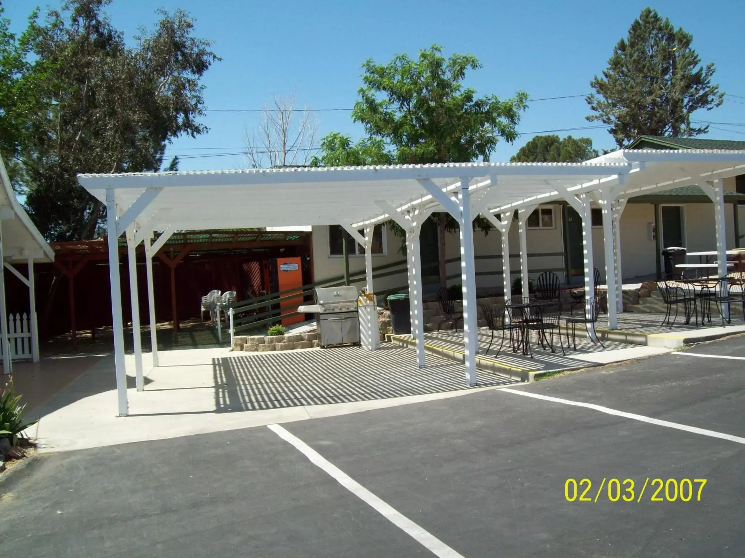 Patio, Property Building in Lakeshore Lodge