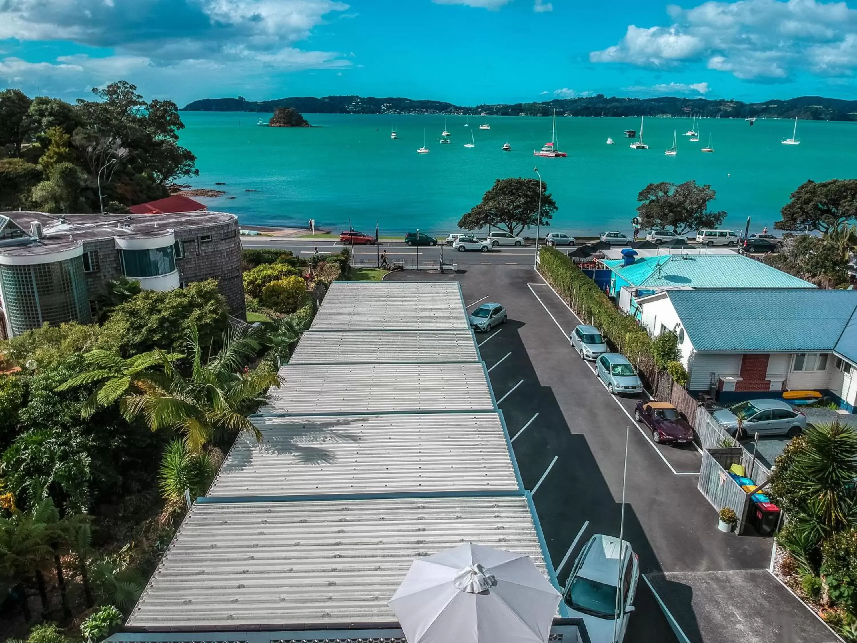 Bird's-eye View in Ala Moana Motel