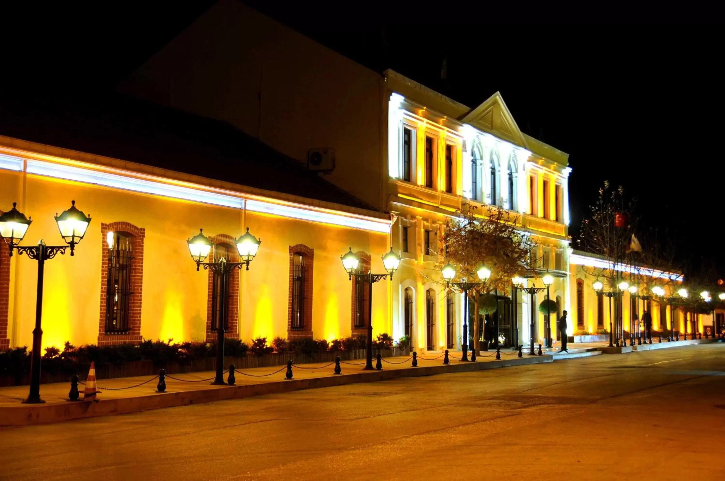 Facade/entrance, Property Building in Montania Special Class Hotel