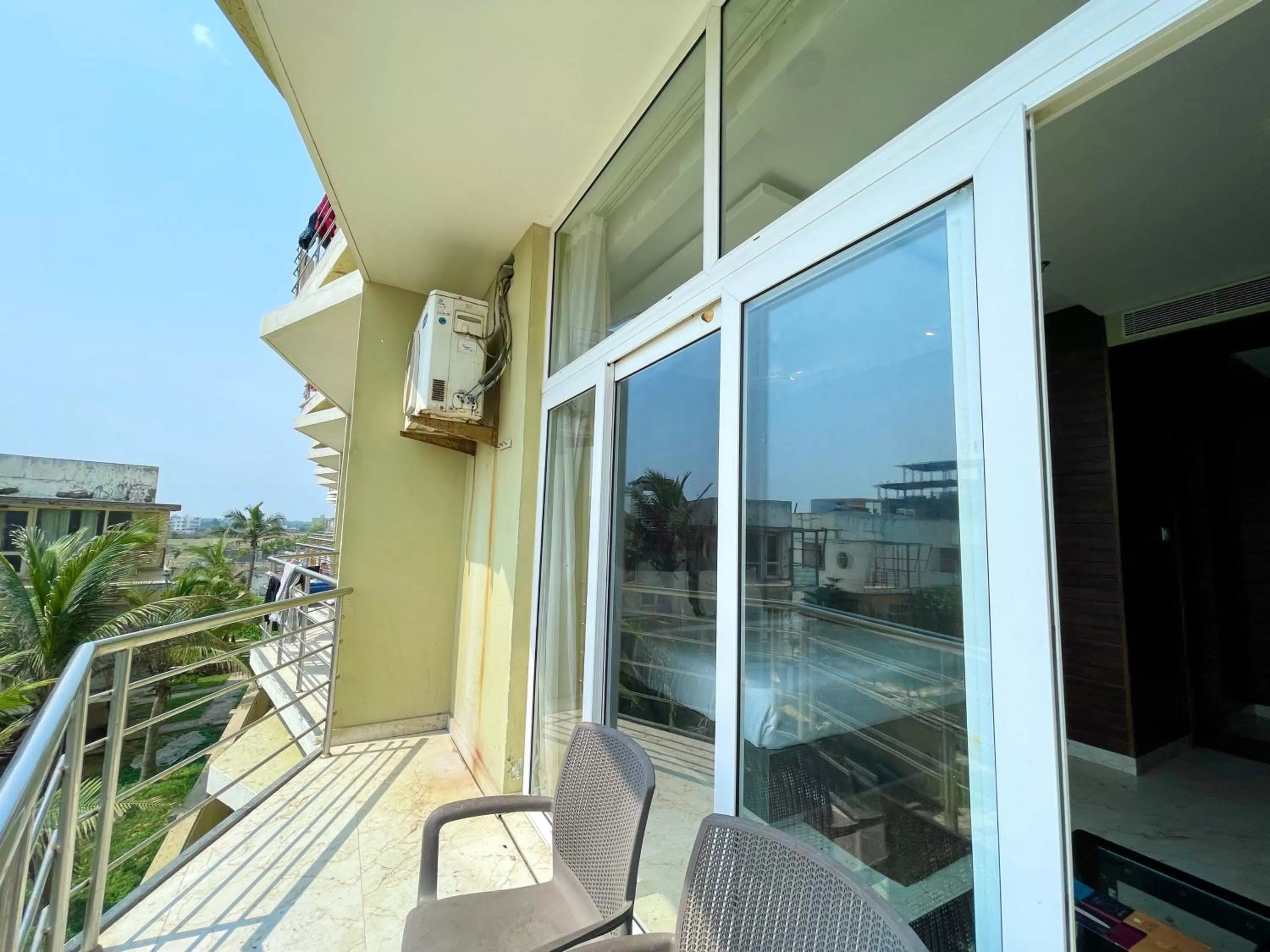 Balcony/Terrace in Hotel TBS sea view ! Puri