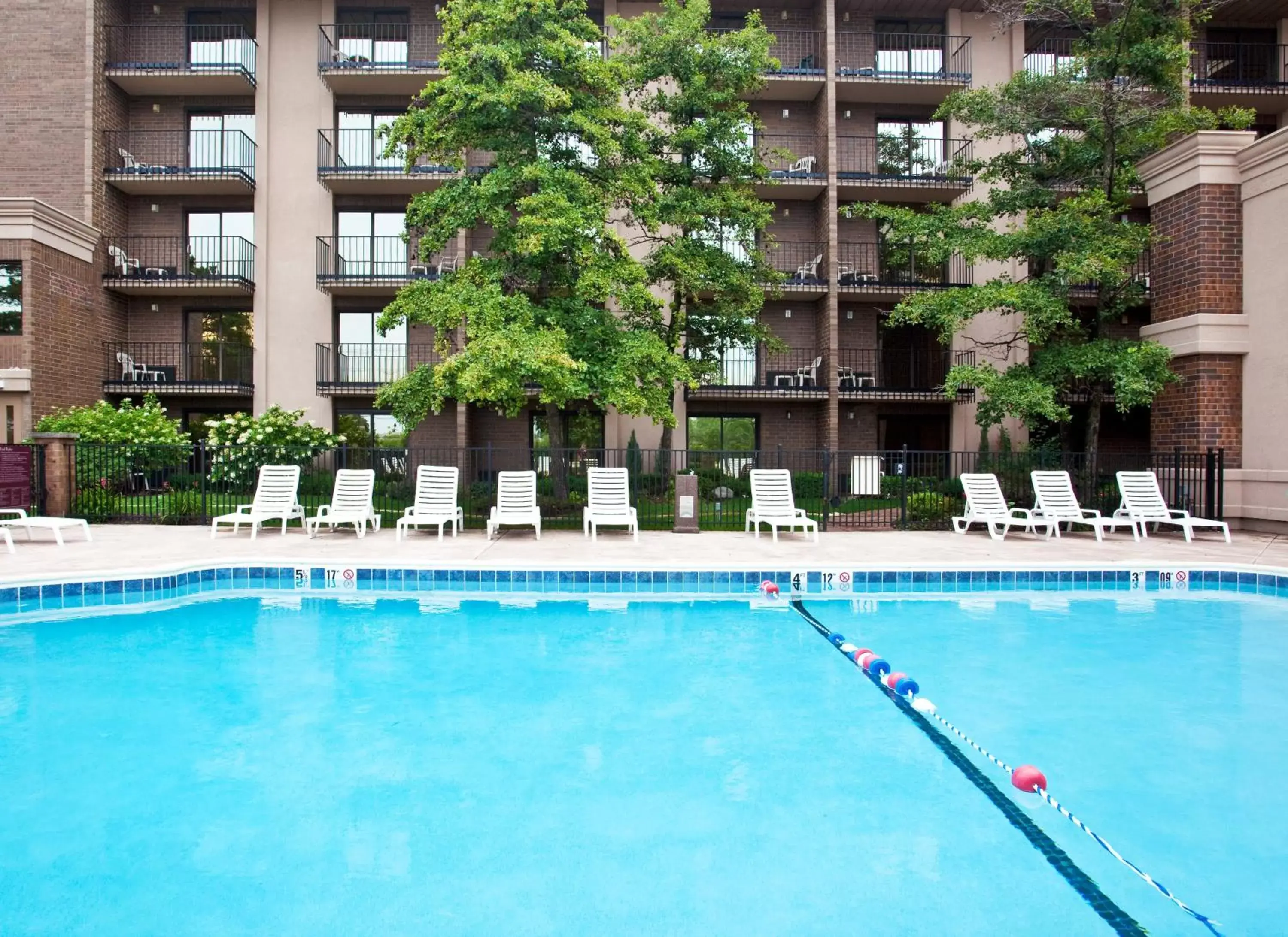 Swimming Pool in Holiday Inn Express Schaumburg-Rolling Meadows, an IHG Hotel