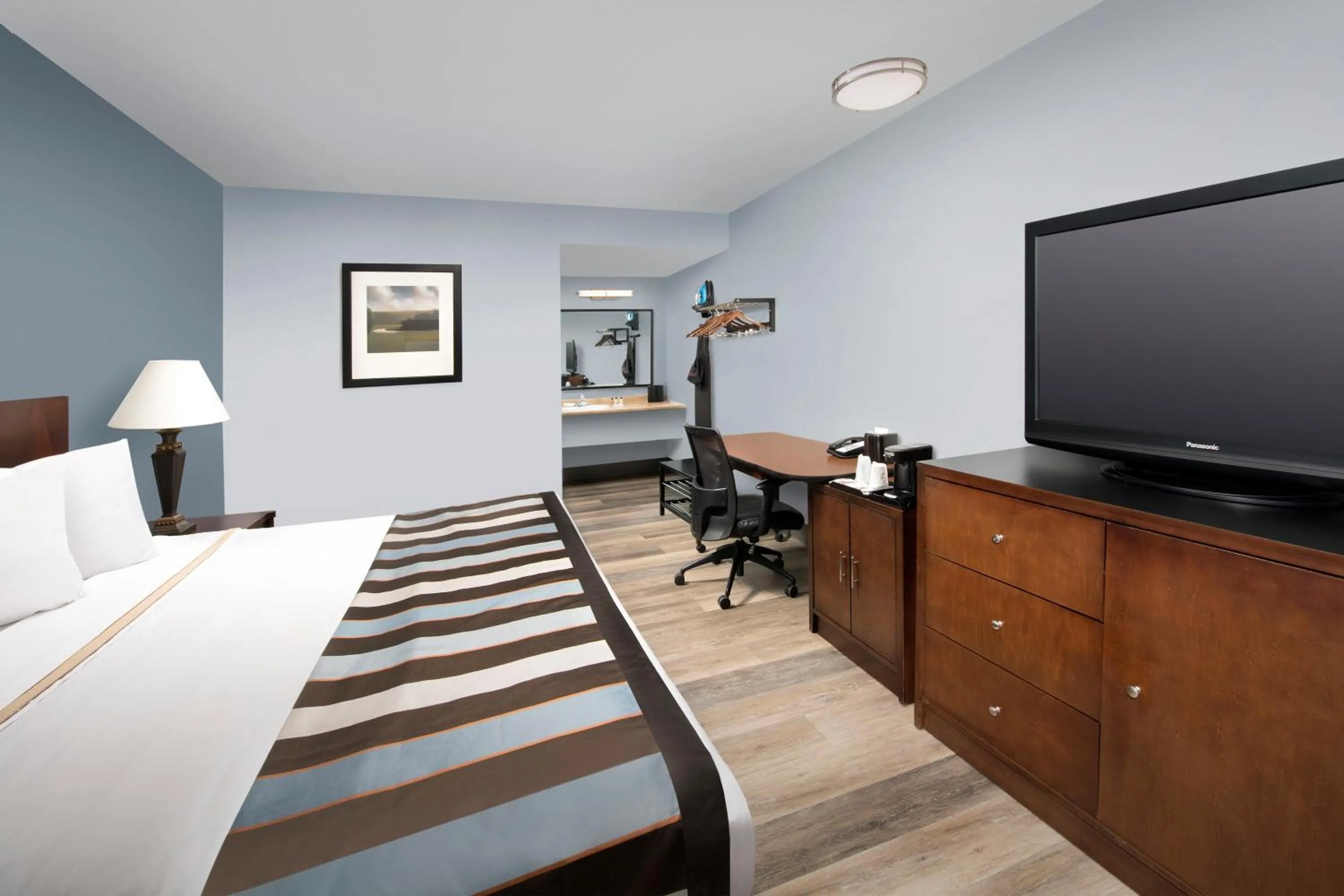 Bed in Ivy City Hotel