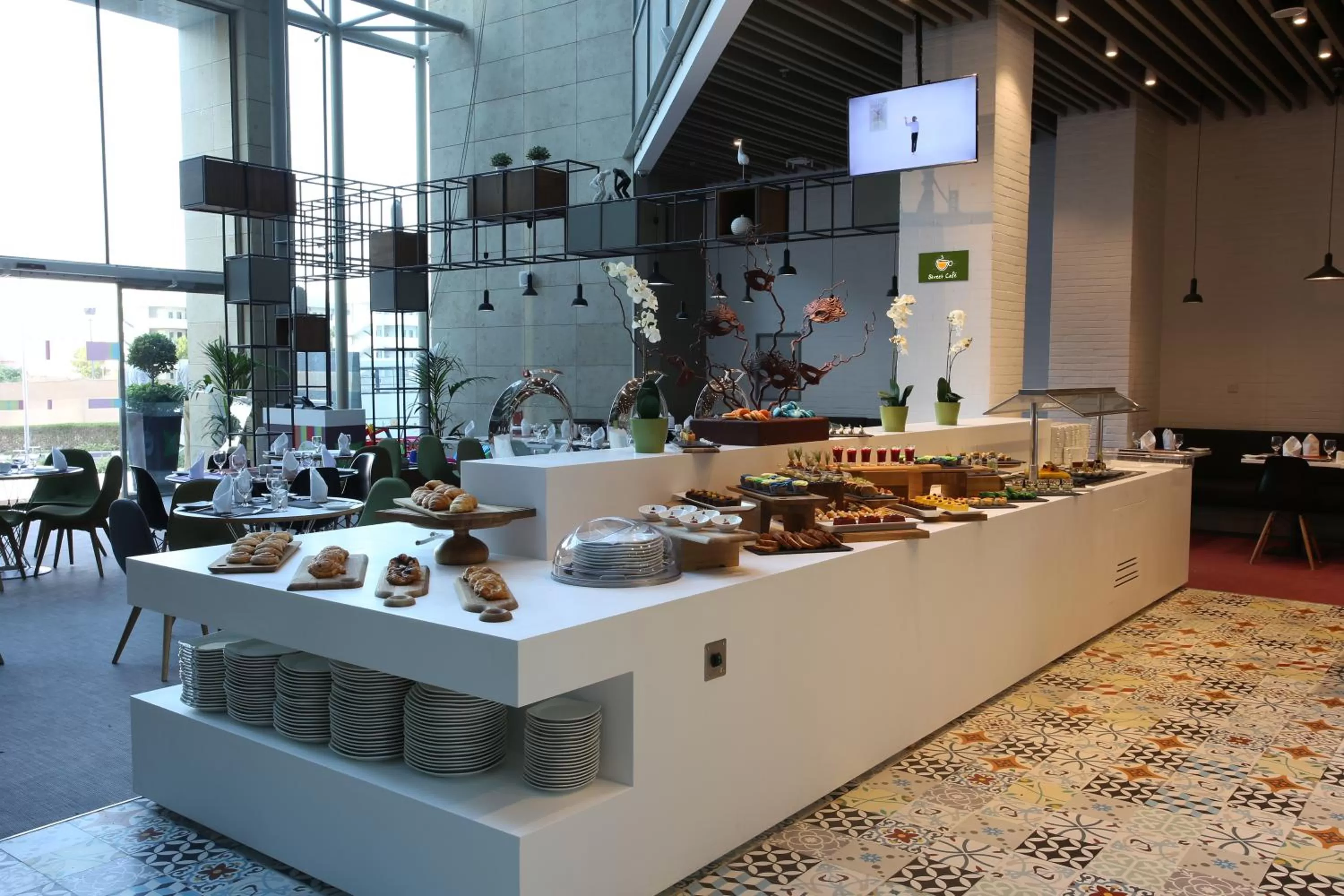 Restaurant/places to eat in Ibis Styles Dubai Jumeira