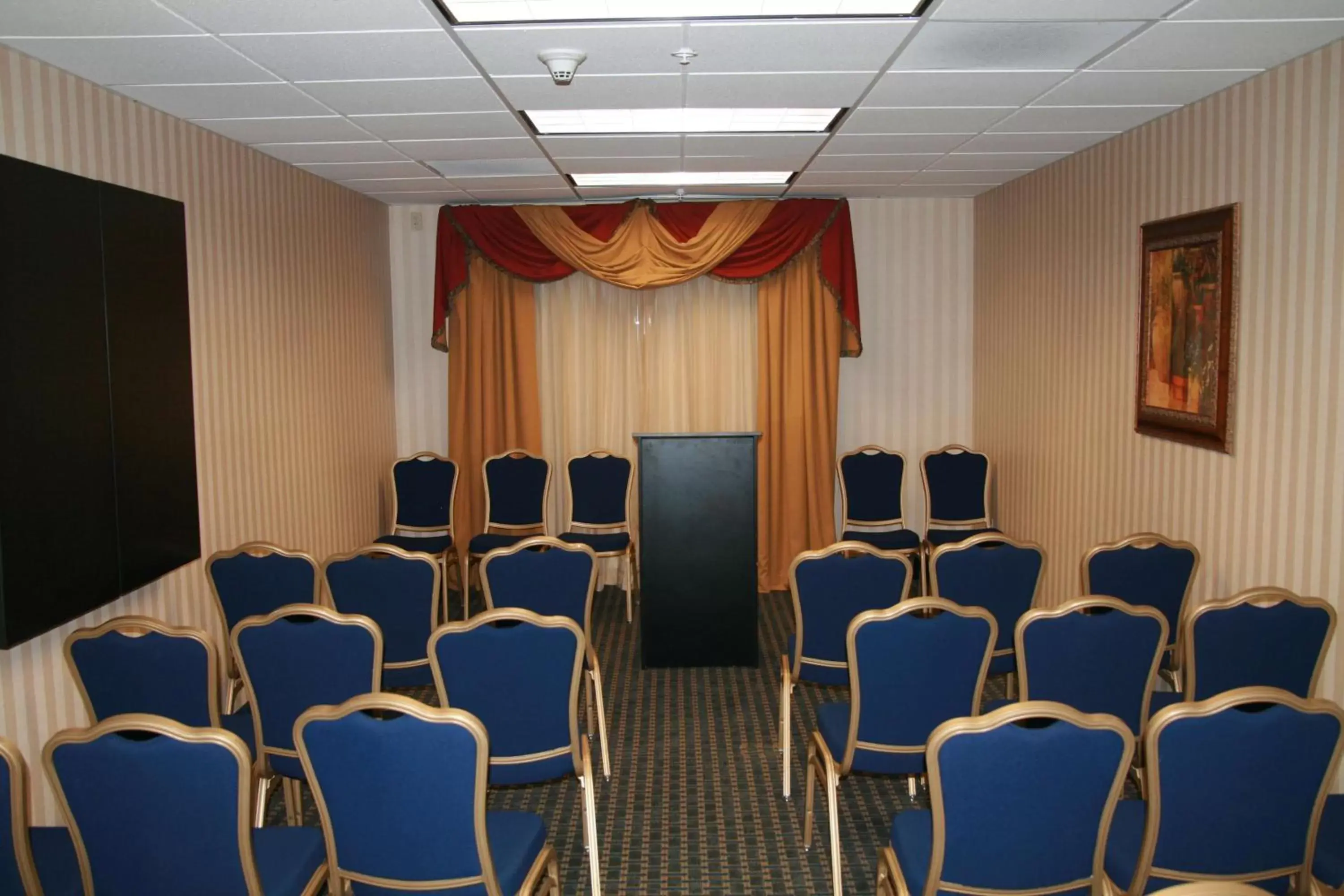 Meeting/conference room in Hampton Inn & Suites Pittsburg