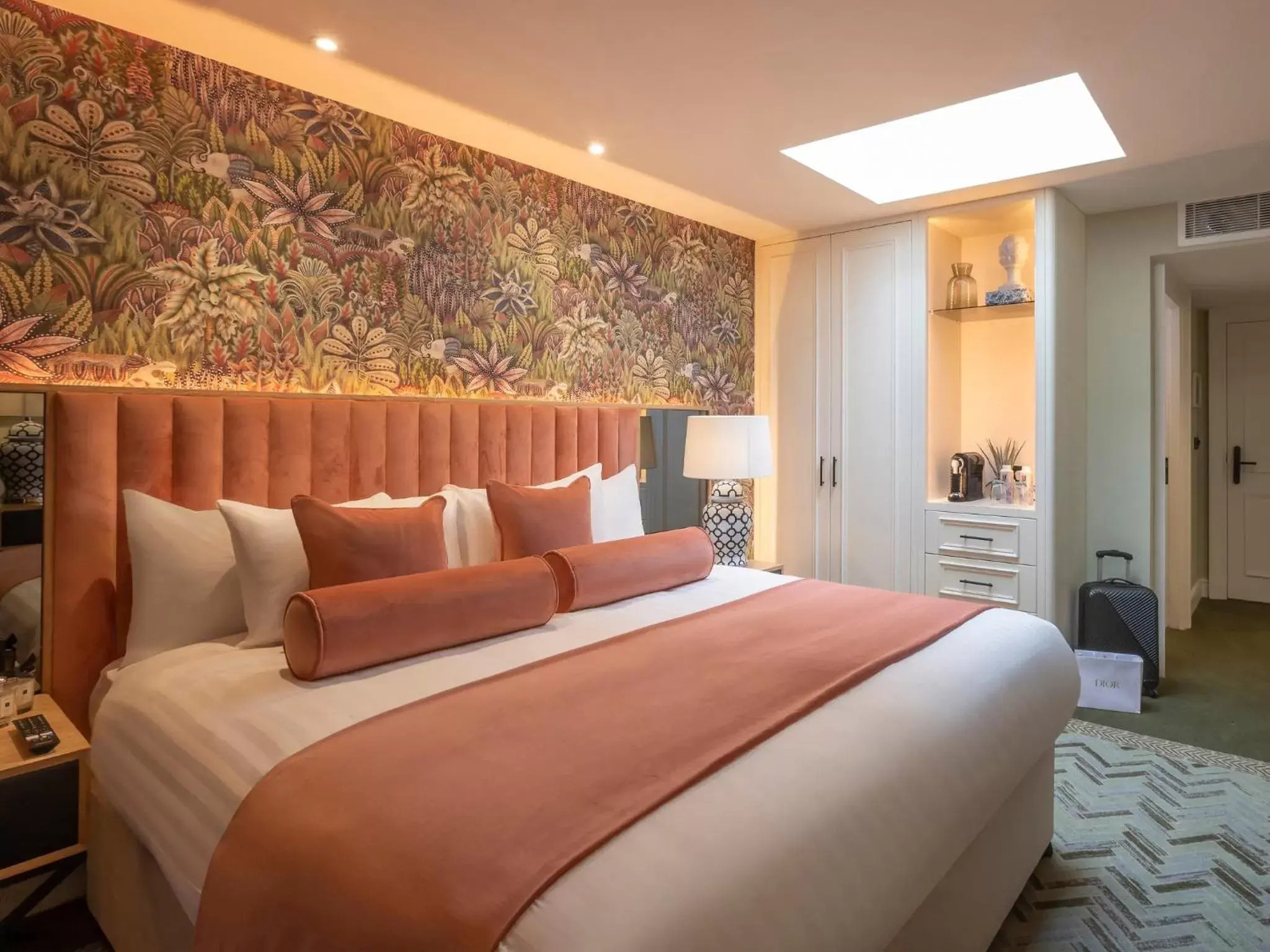 Bedroom, Bed in Forster Court Hotel