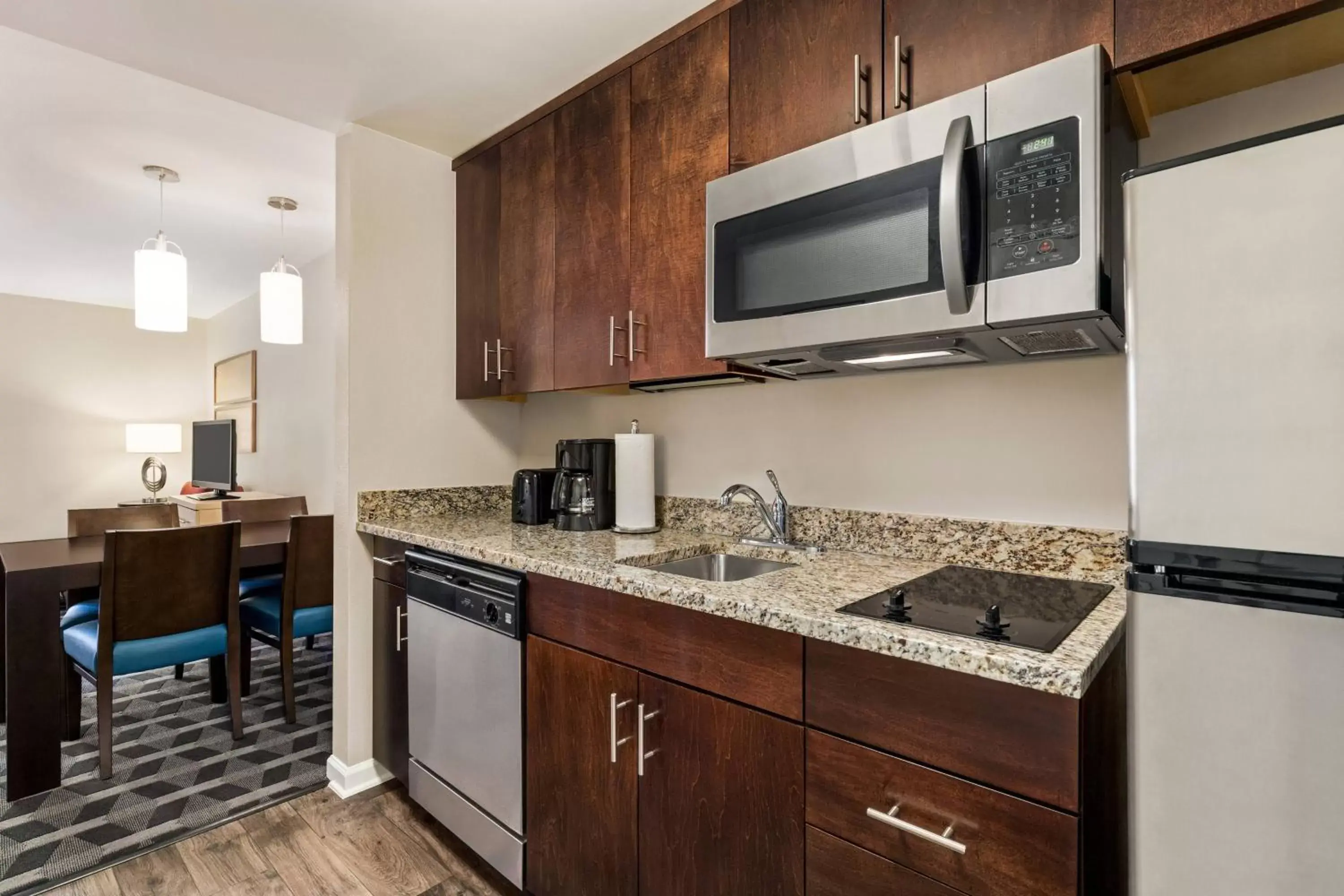 Kitchen or kitchenette, Kitchen/Kitchenette in TownePlace Suites by Marriott Chattanooga Near Hamilton Place