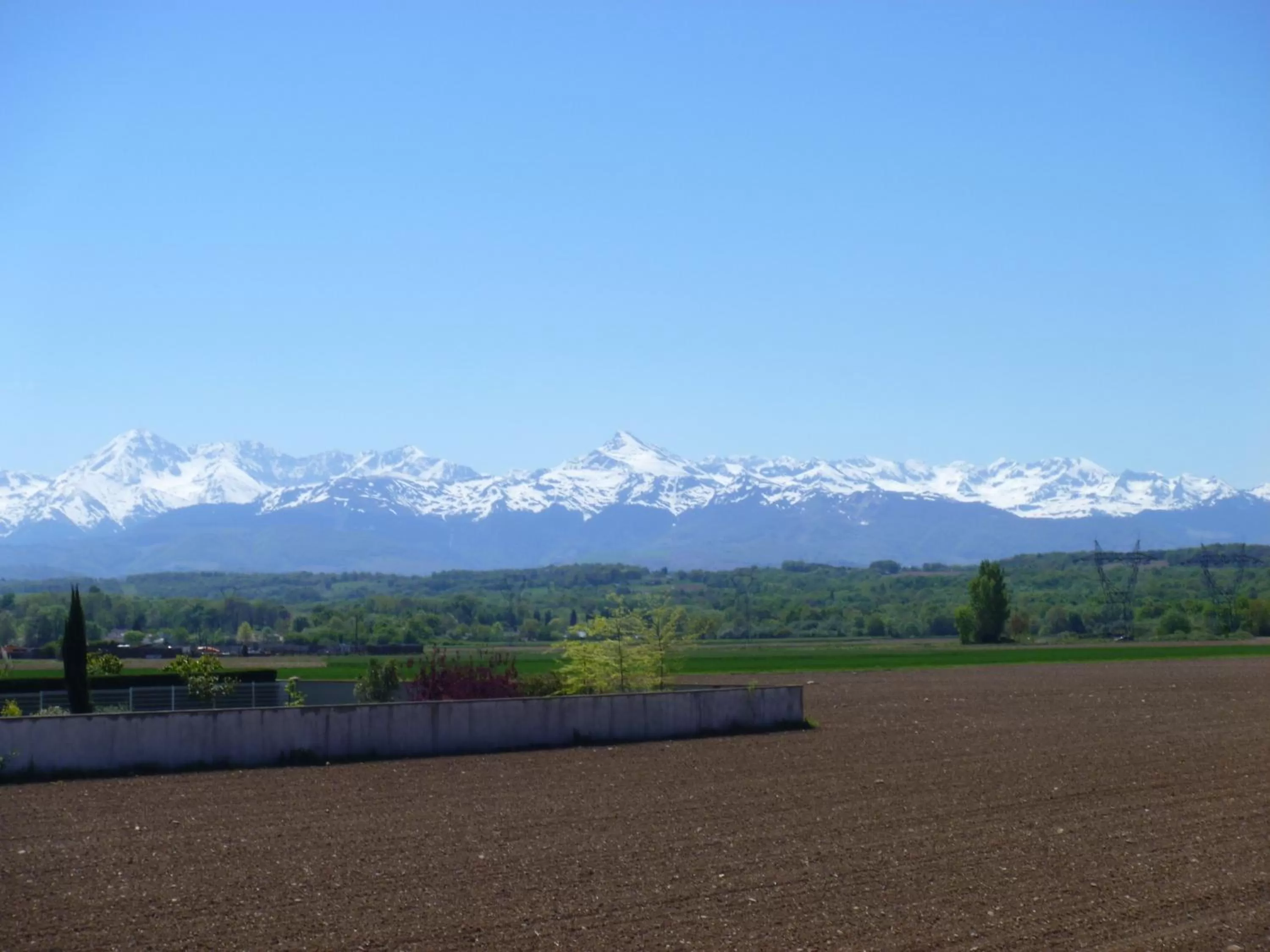 Mountain view in Kyriad Tarbes Odos