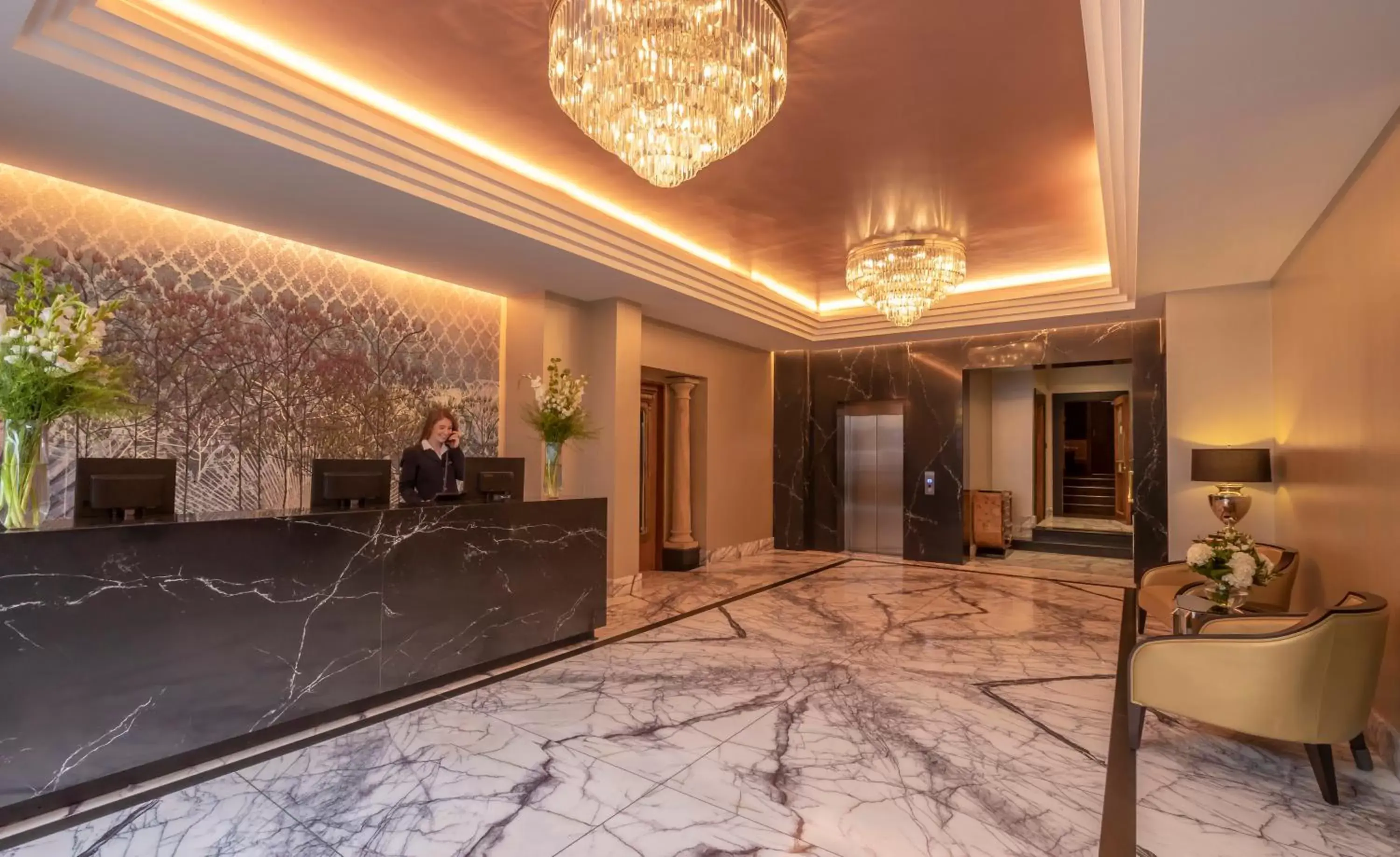 Lobby or reception, Lobby/Reception in Eyre Square Hotel