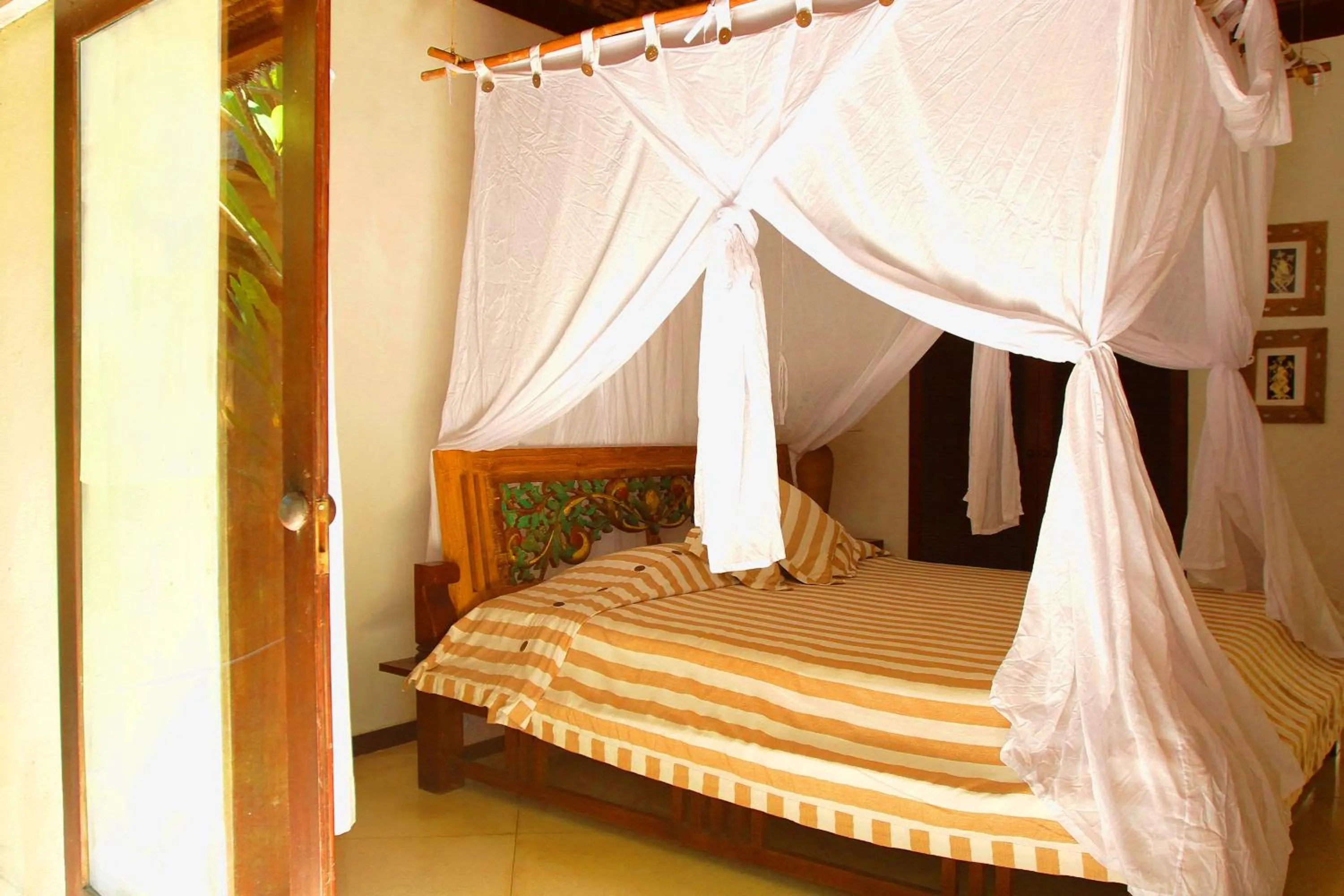 Bed in Visakha Sanur by Puri Signatures
