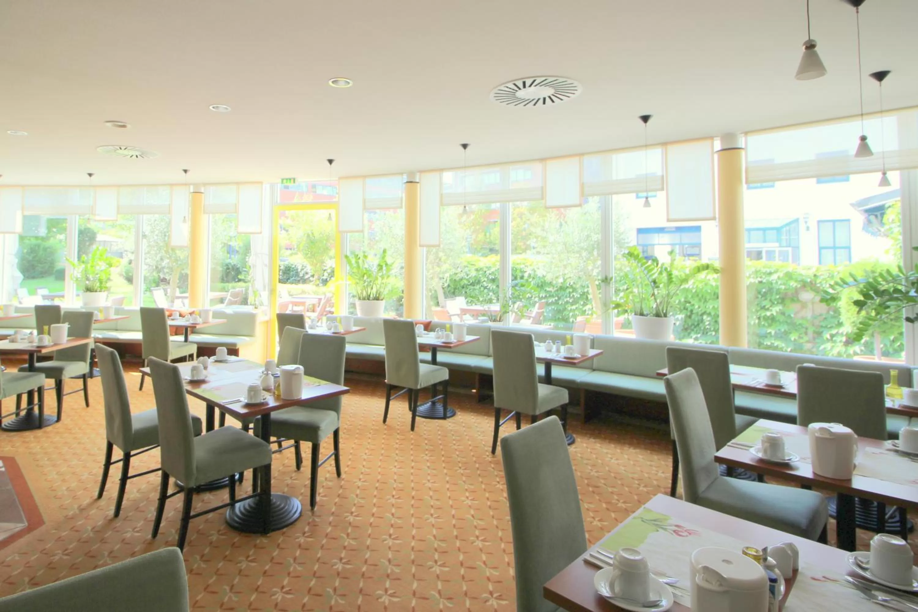 Restaurant/places to eat in Hansa Apart-Hotel Regensburg