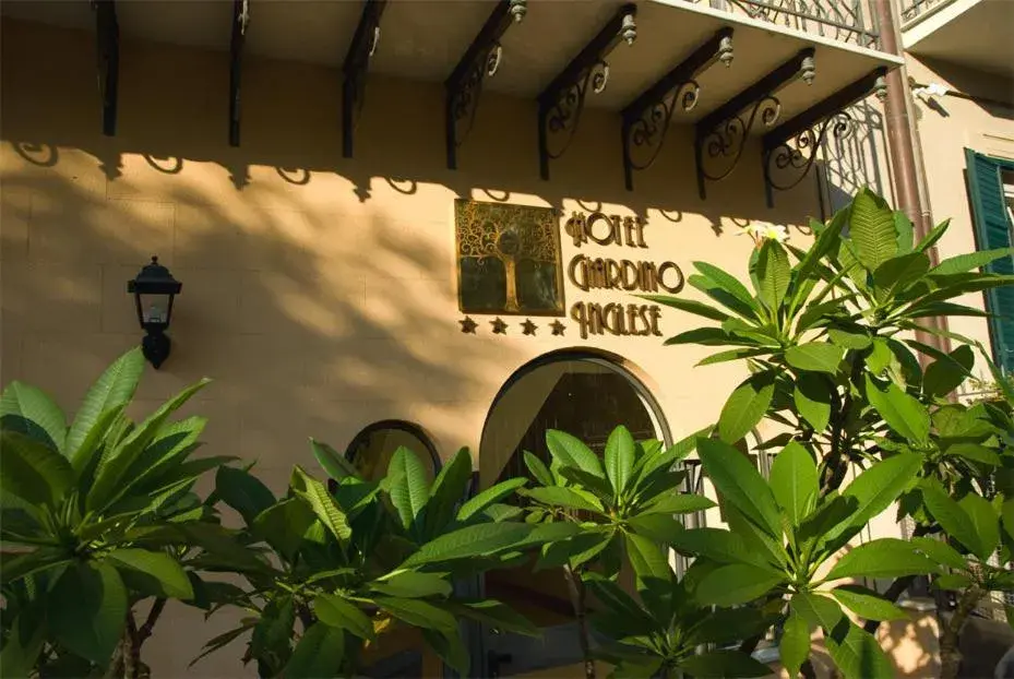 Facade/entrance in Hotel Giardino Inglese