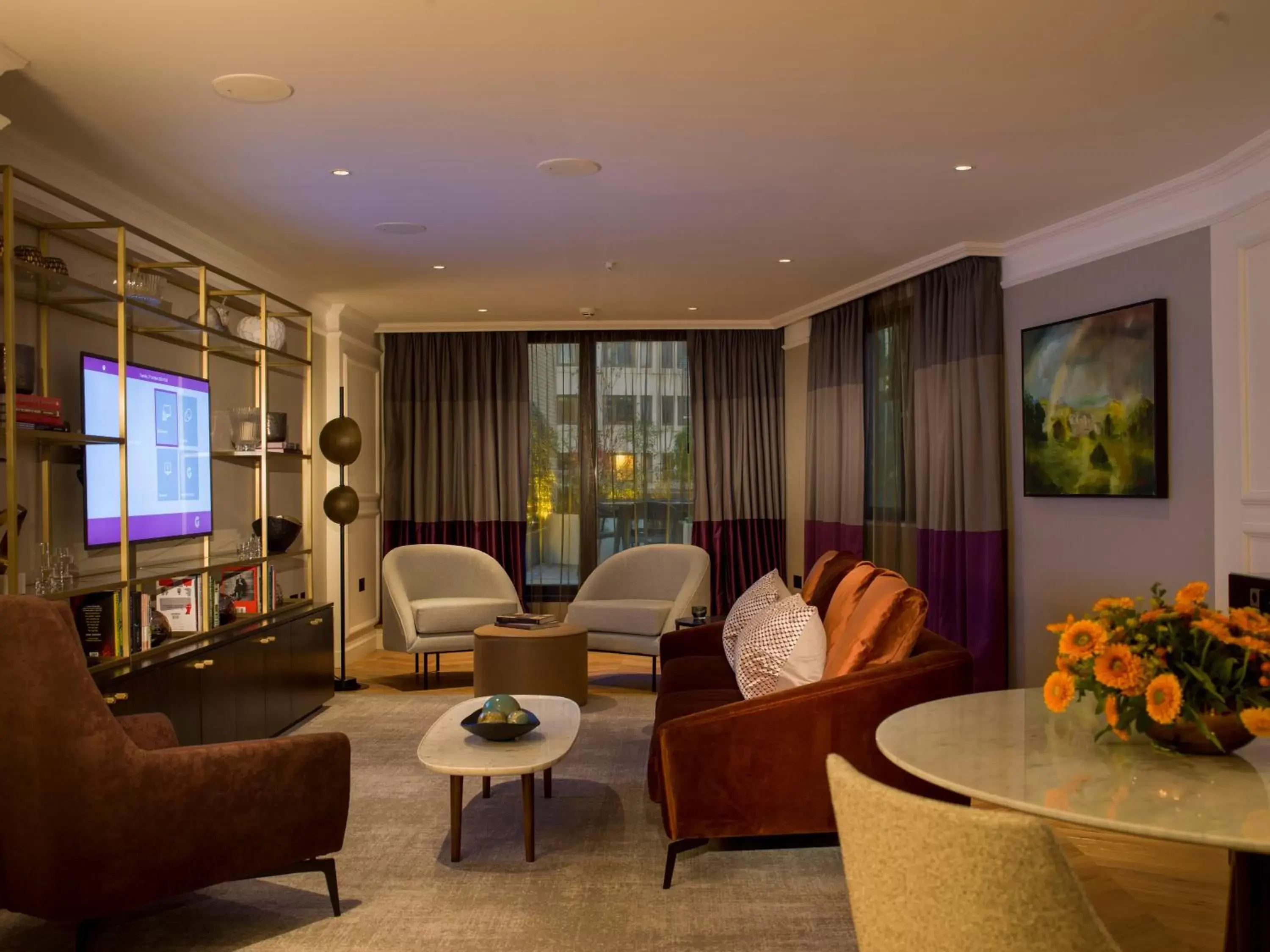 TV and multimedia, Seating Area in The Guardsman - Preferred Hotels and Resorts