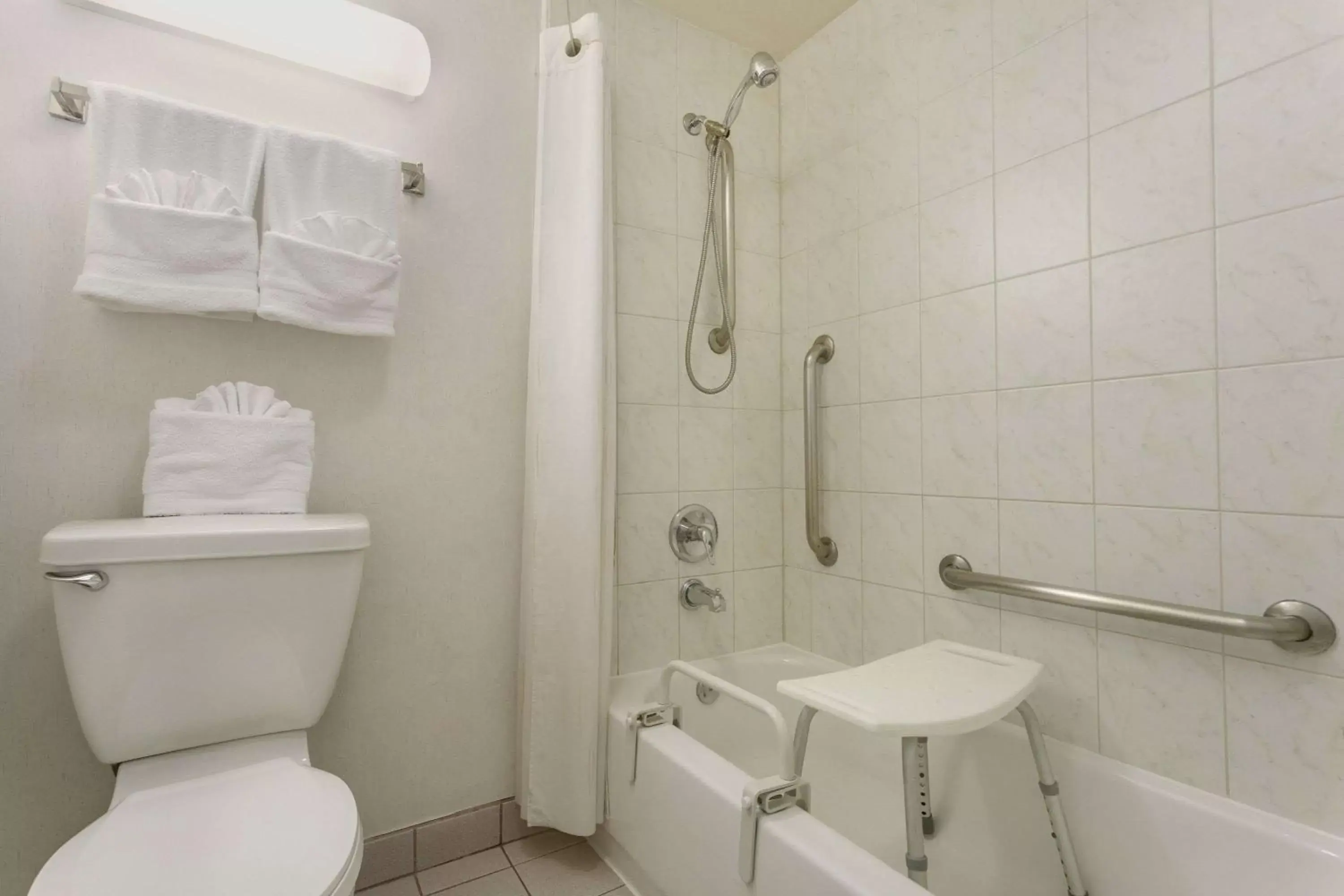 Photo of the whole room, Bathroom in Days Inn by Wyndham San Diego/Downtown/Convention Center