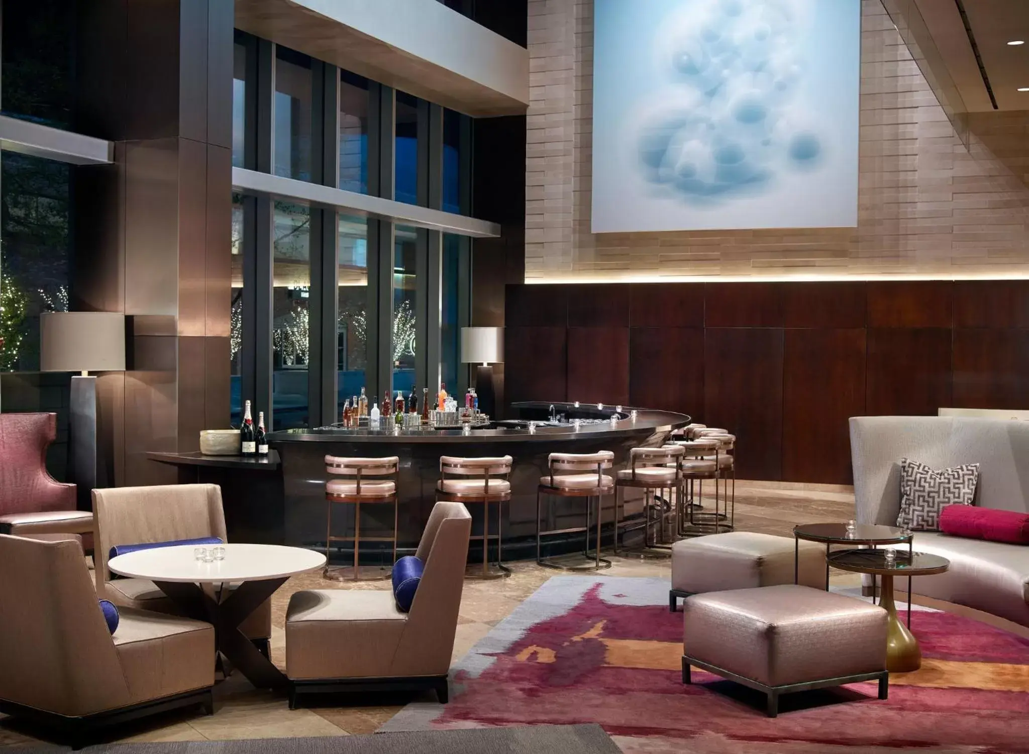 Lounge or bar in Omni Dallas Hotel