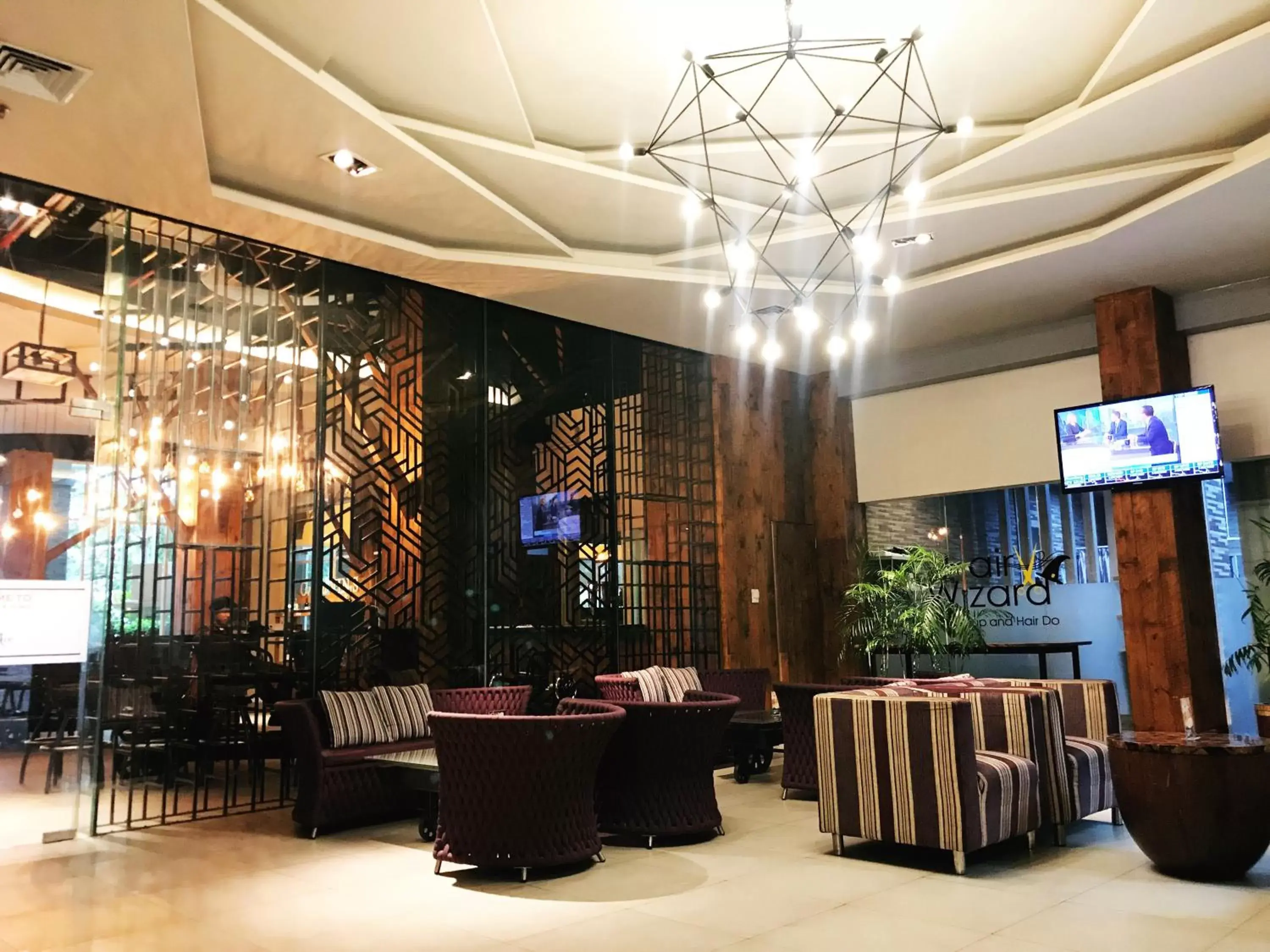 Lounge or bar, Lobby/Reception in Mercure Surabaya