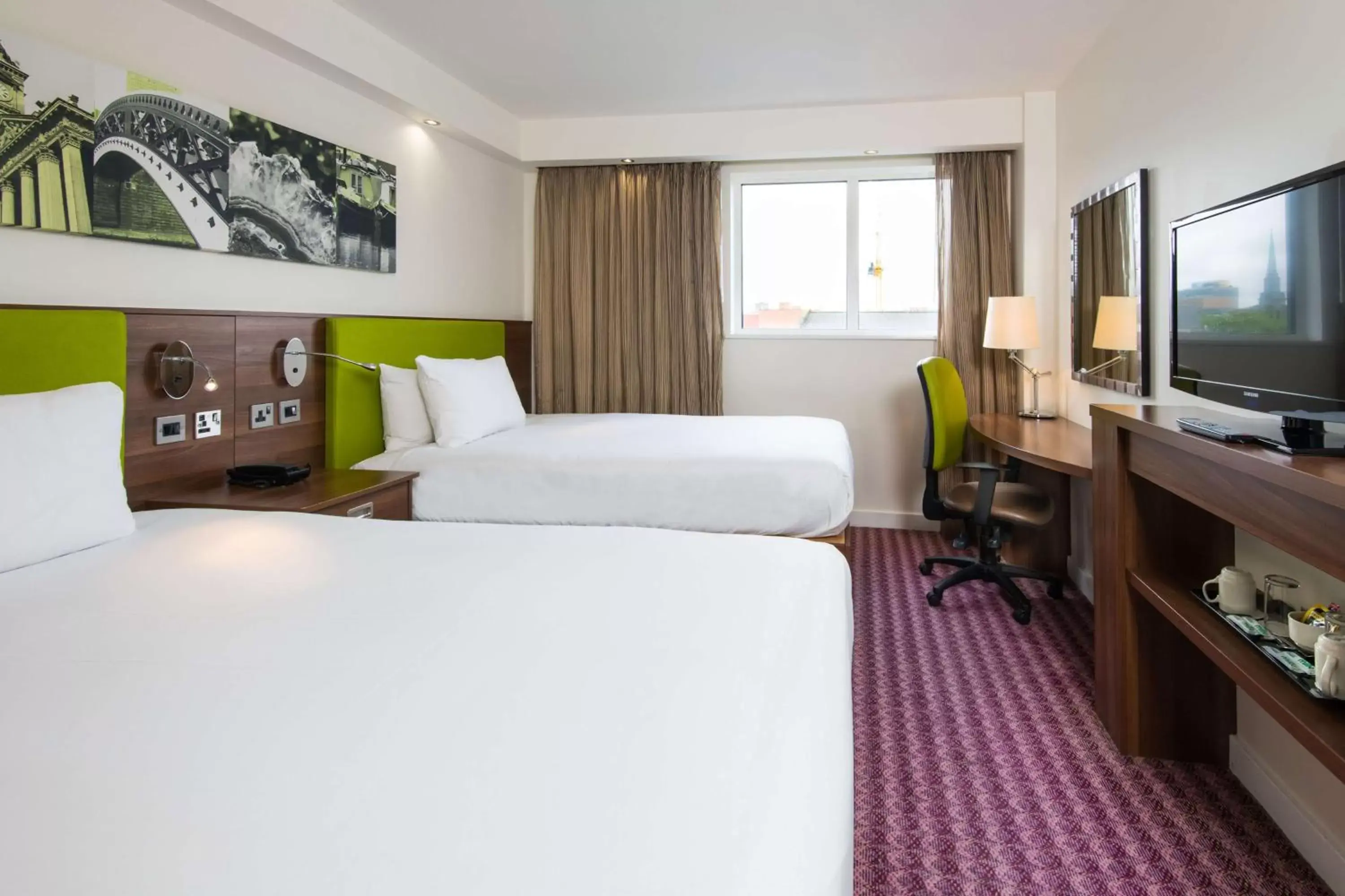 Bedroom, TV/Entertainment Center in Hampton by Hilton Birmingham Jewellery Quarter