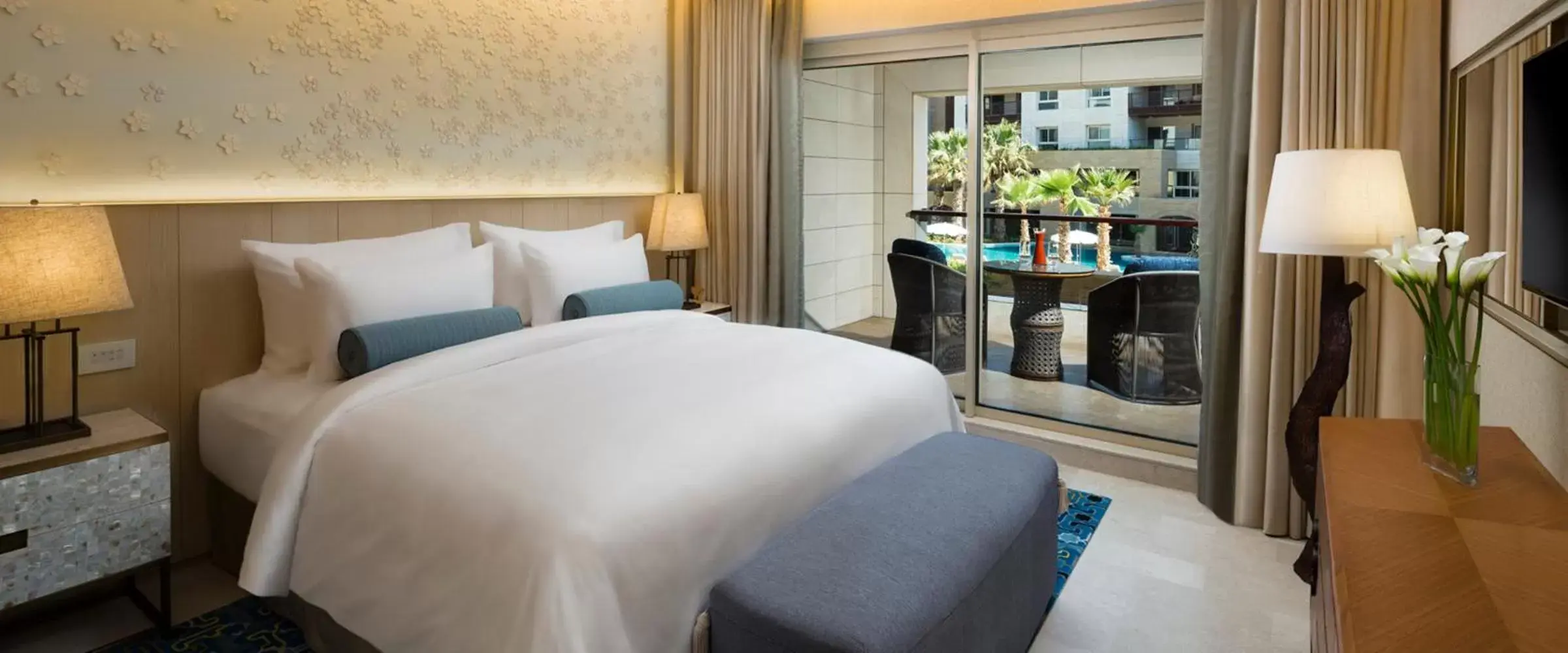 Spring, Bed in Kempinski Summerland Hotel & Resort Beirut