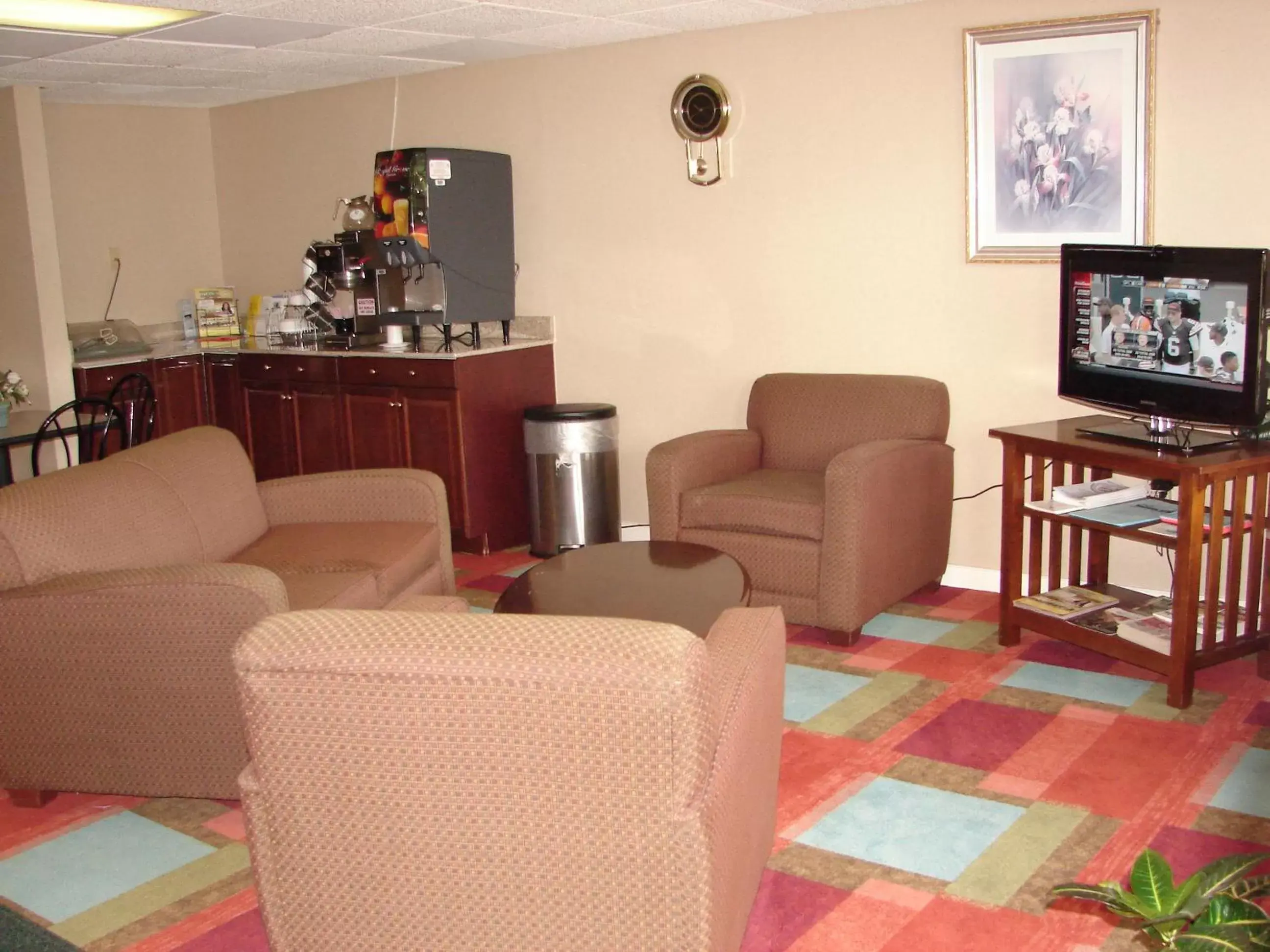 Lobby or reception in Royal Inn - Anniston