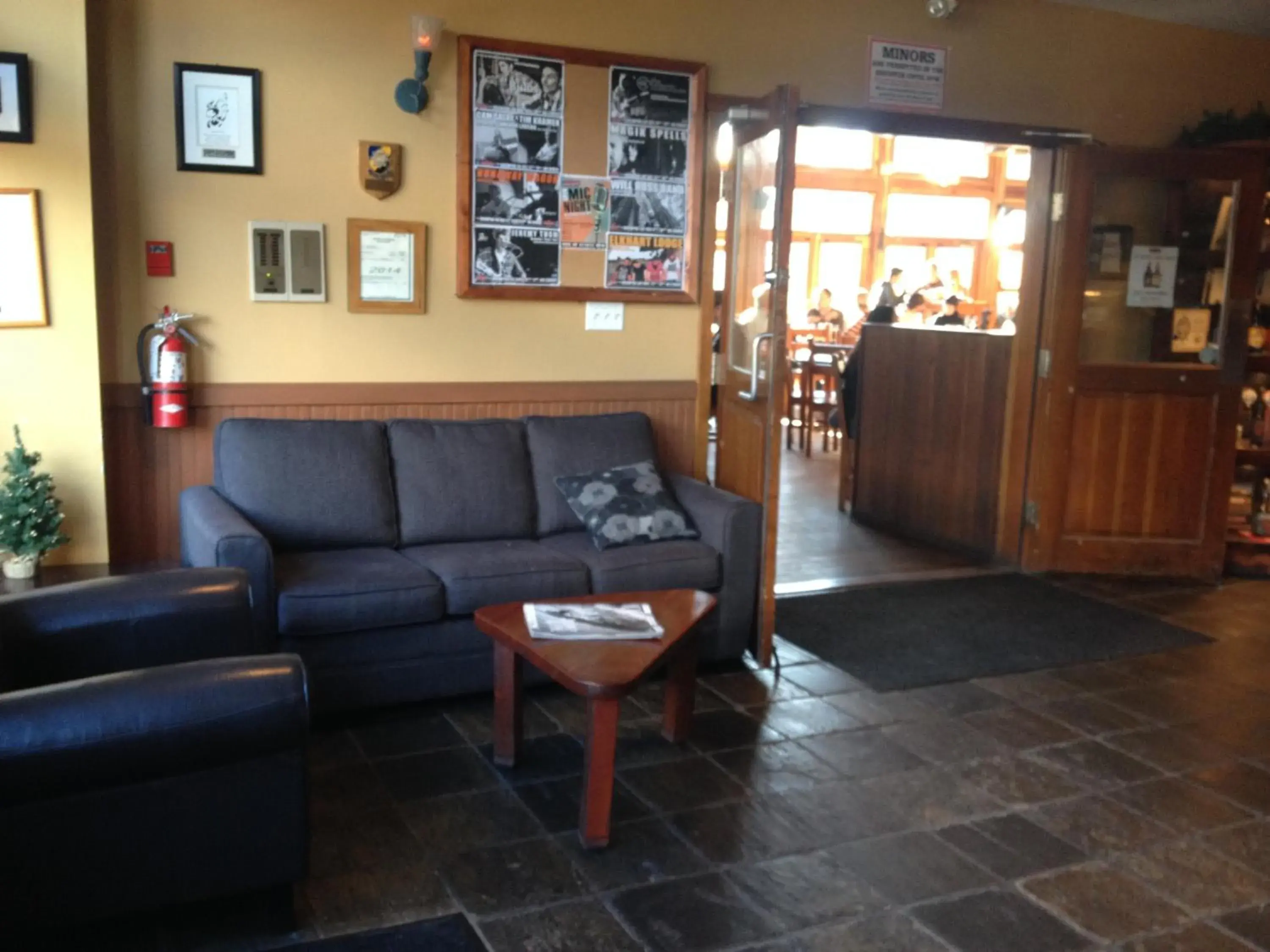 Lobby or reception, Lobby/Reception in Howe Sound Inn & Brewing Company