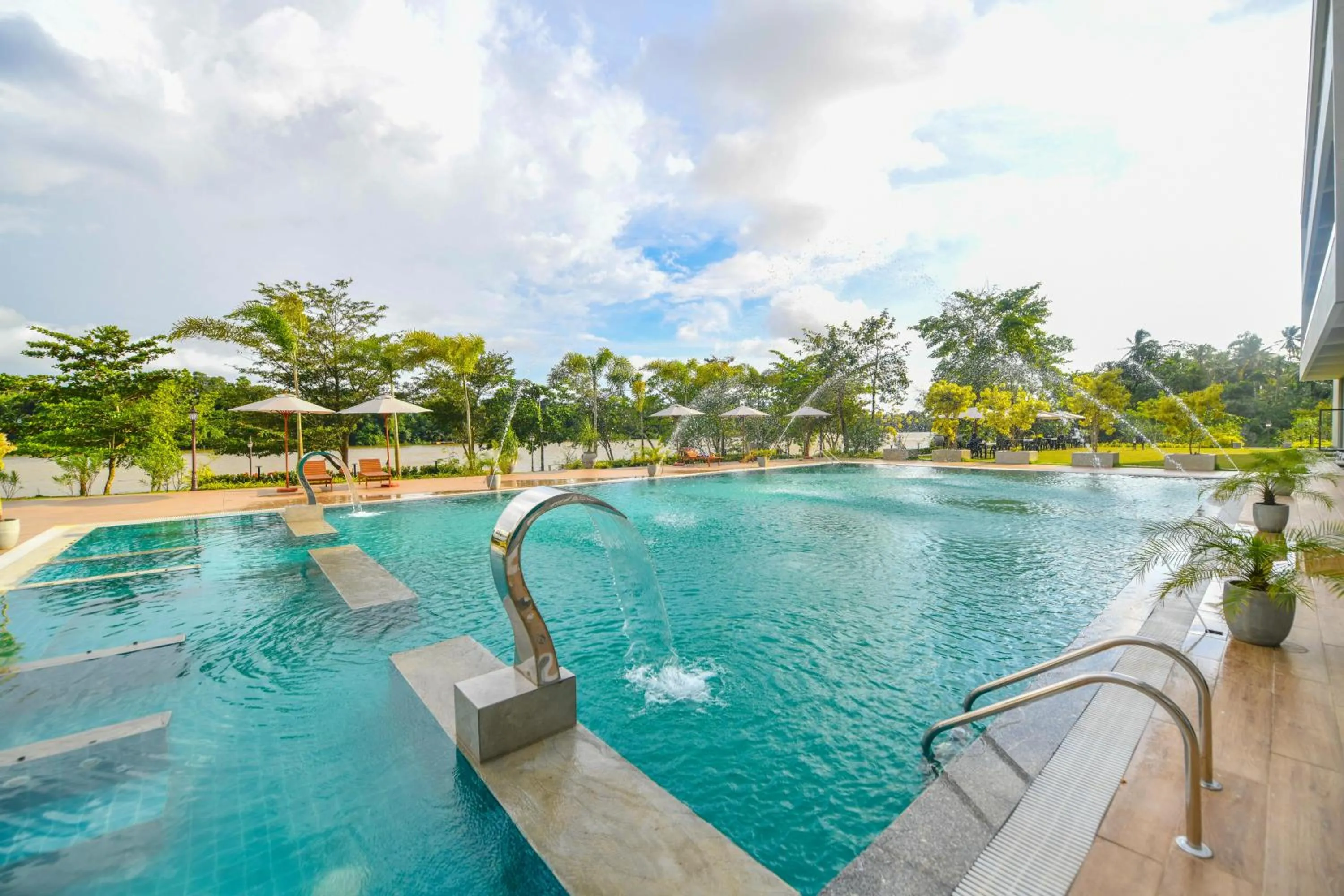 Swimming Pool in Oaisis Riverside