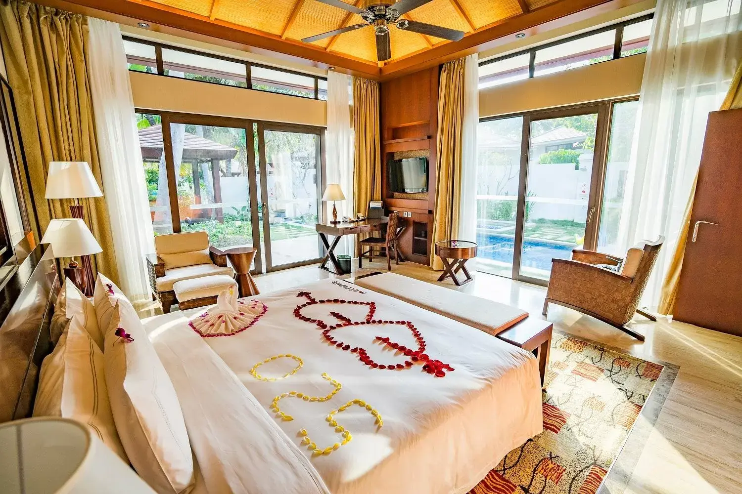 Bed in Grand Metropark Villa Resort Sanya Yalong Bay