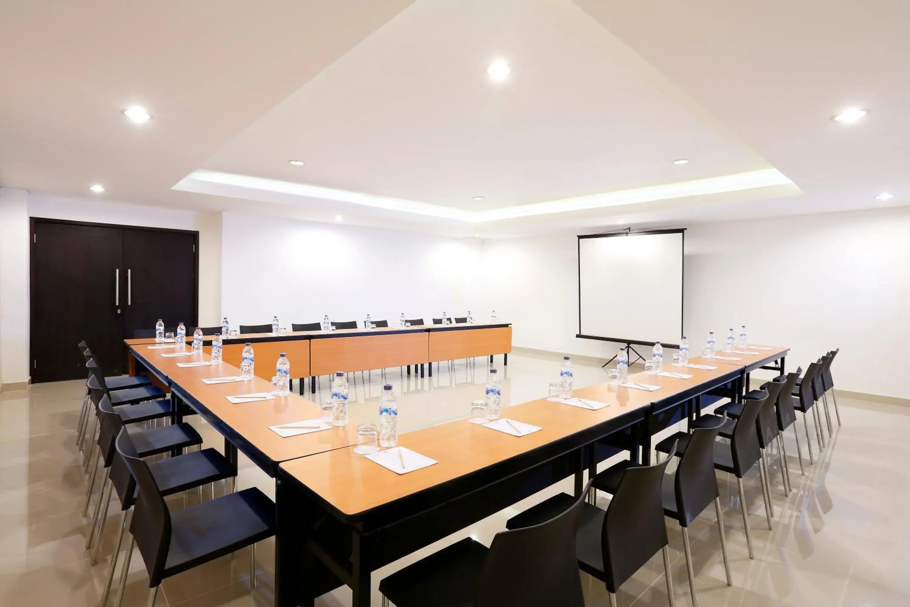 Meeting/conference room in Amaris Hotel Ponorogo