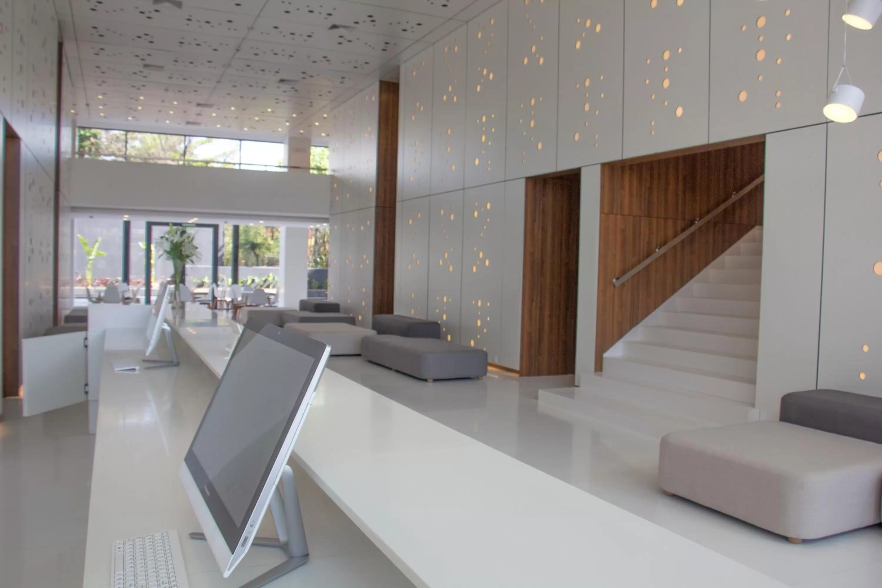 Lobby or reception in Esplendor by Wyndham Asuncion