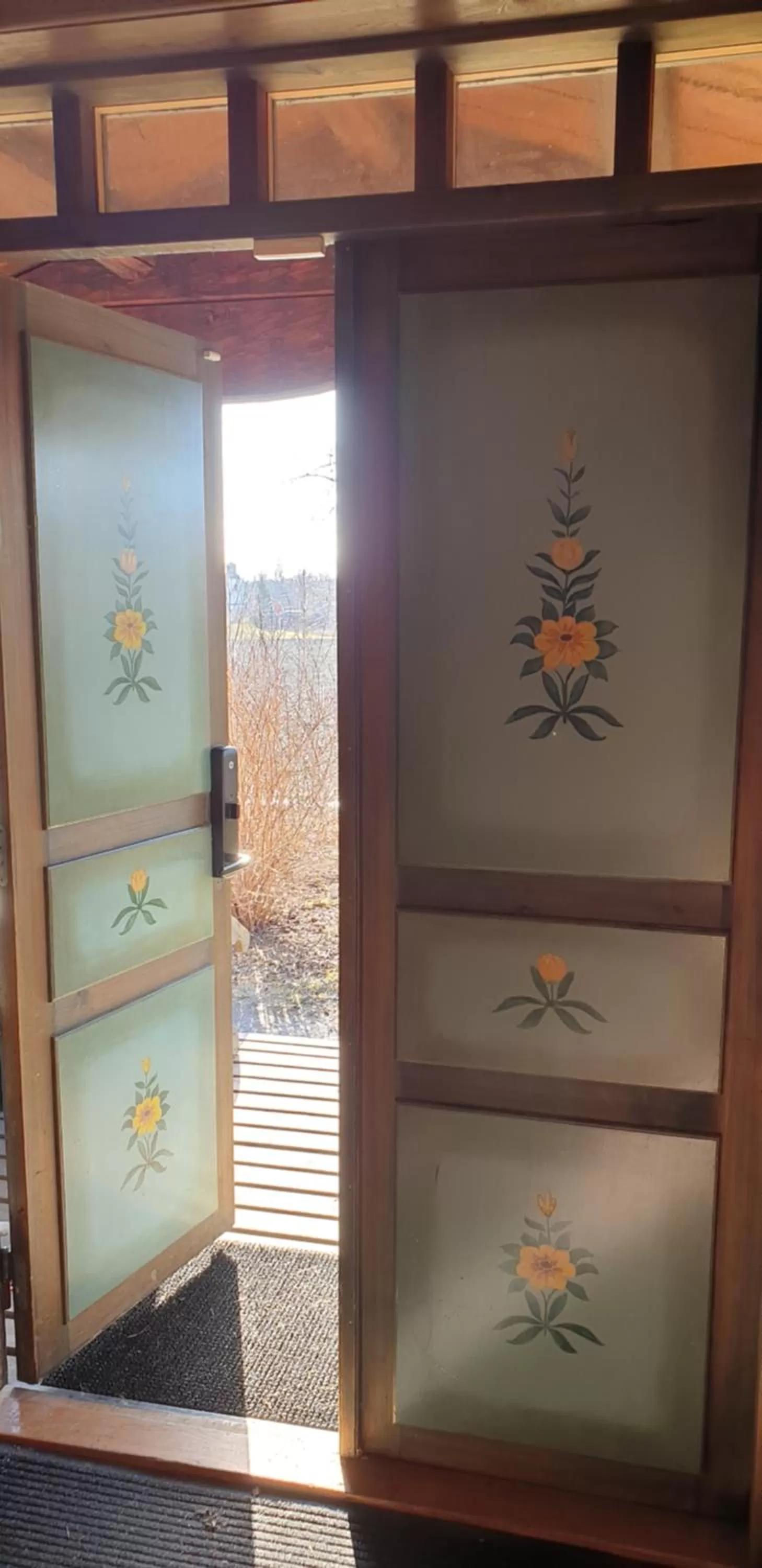 Facade/entrance in Woodstock B & B Studios