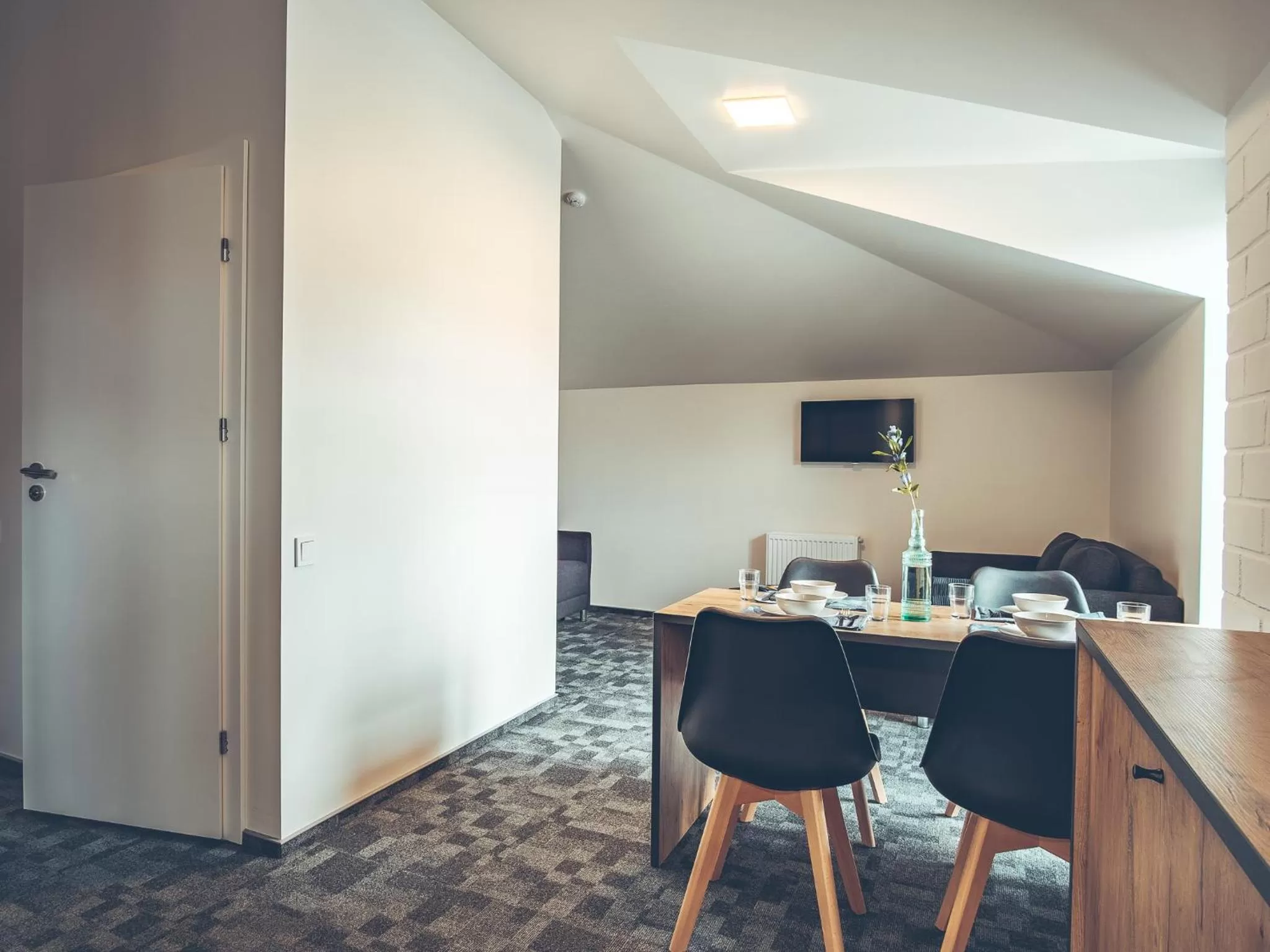 Photo of the whole room in SELF CHECK-IN Hotel Railway Apartments