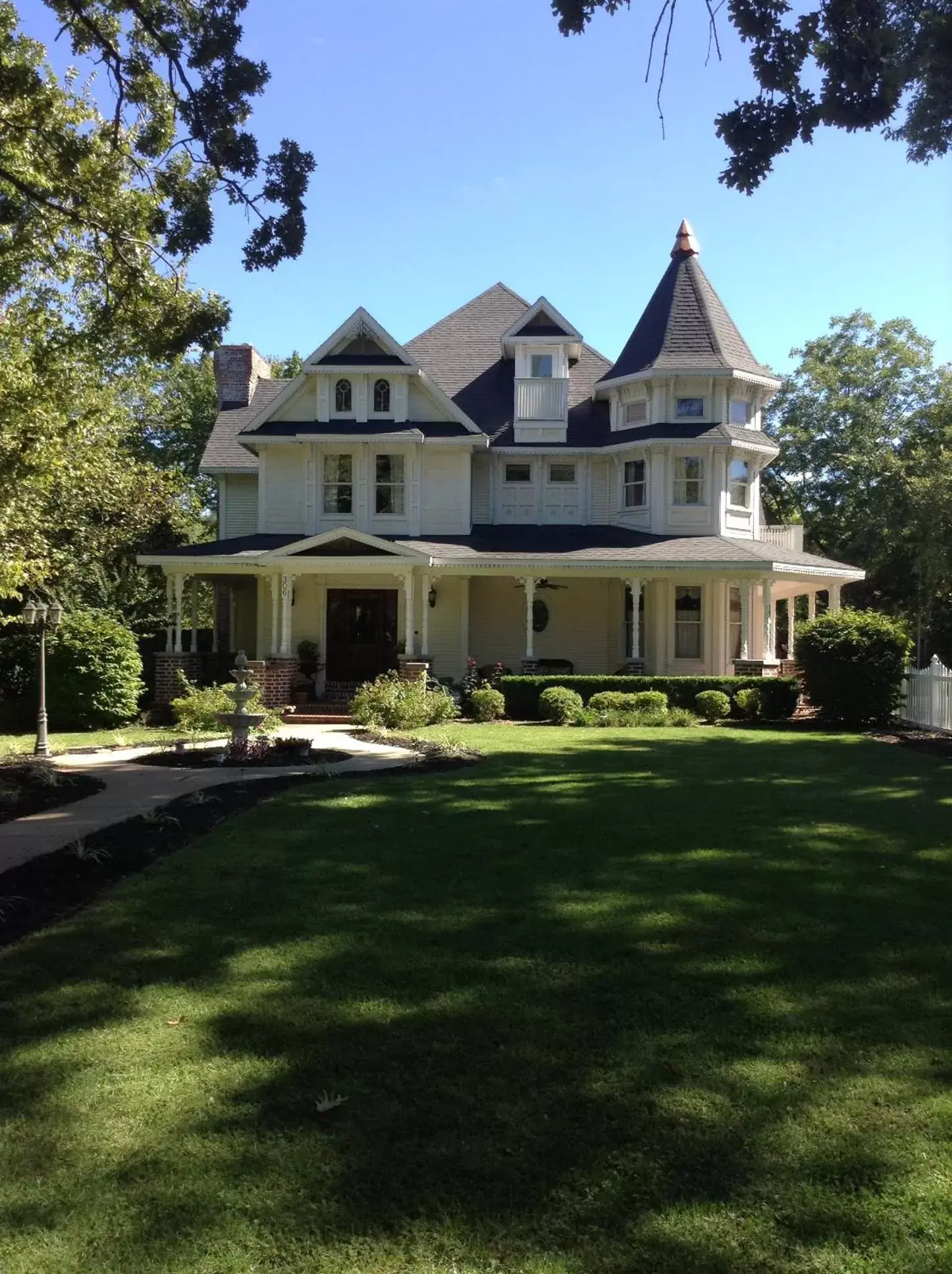 Garden in The Victoria Bed & Breakfast