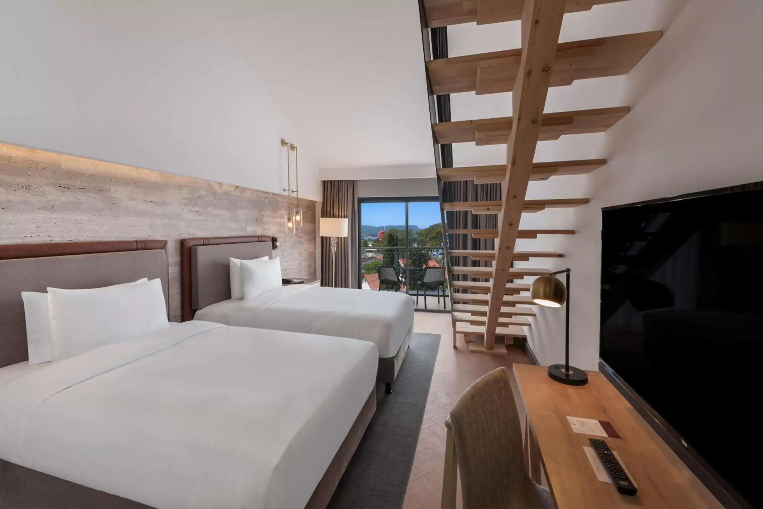 Bedroom, TV/Entertainment Center in DoubleTree By Hilton Antalya-Kemer