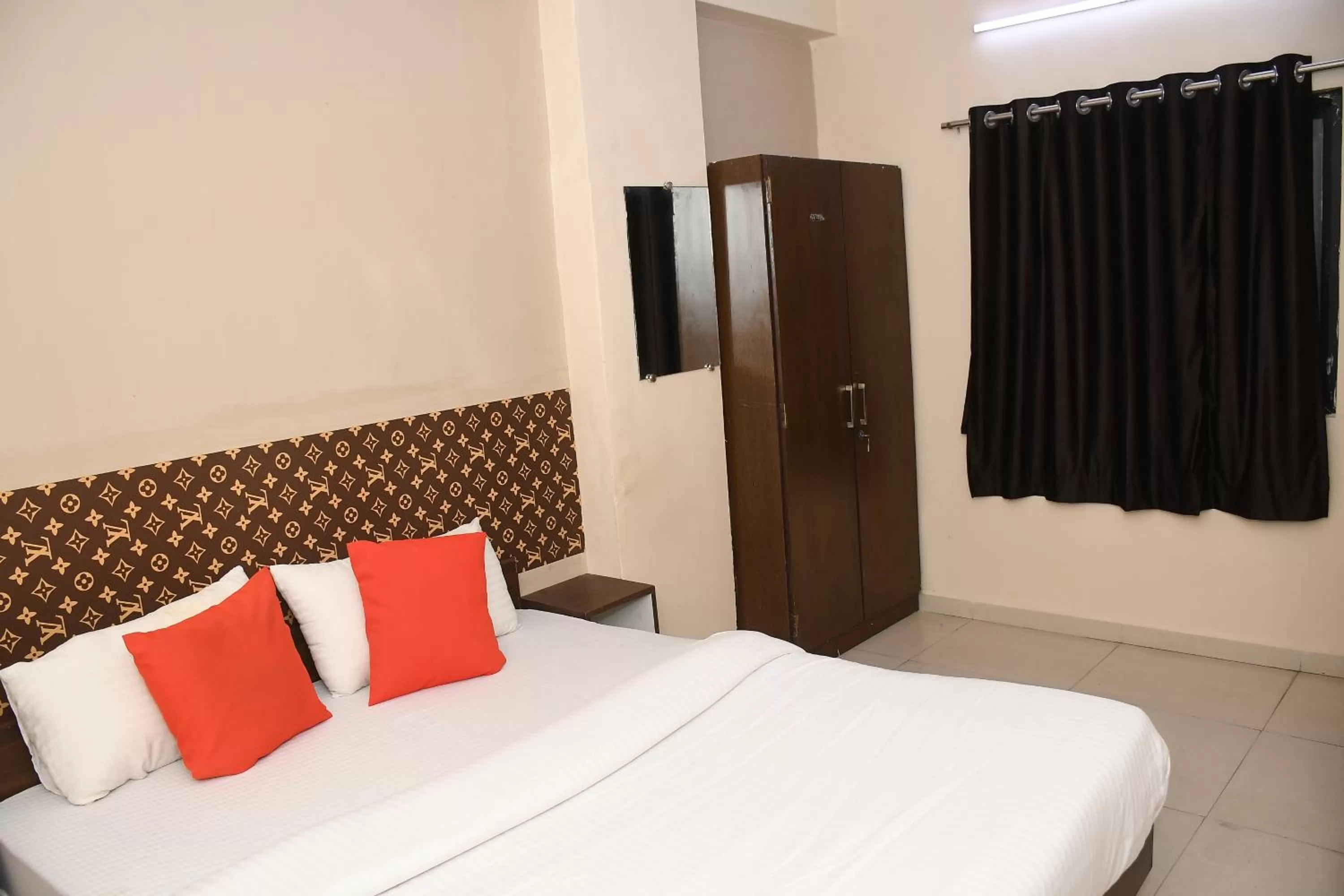 Bed in Hotel Nawanagar Residency