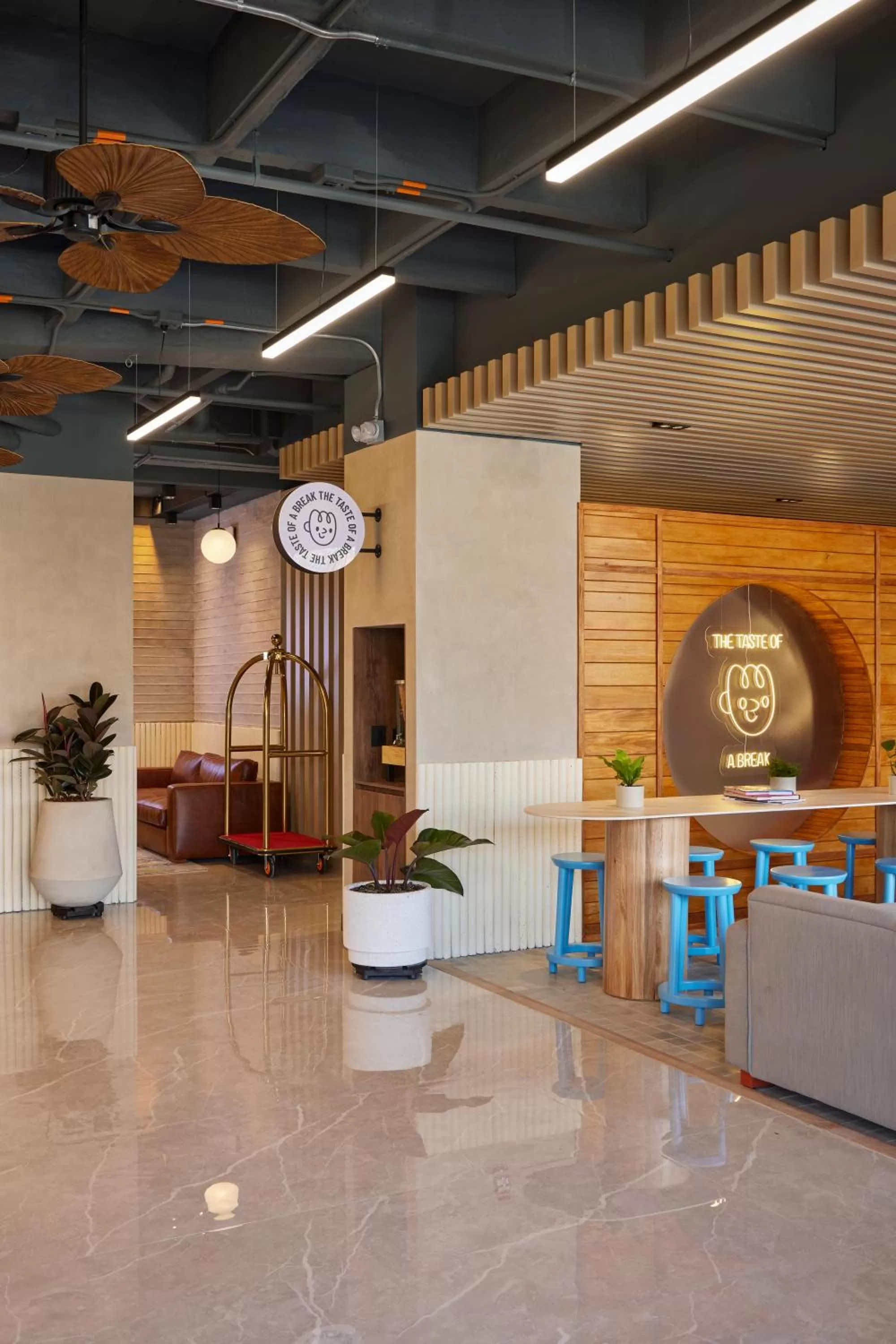 Restaurant/places to eat in Blues Suites Medellín