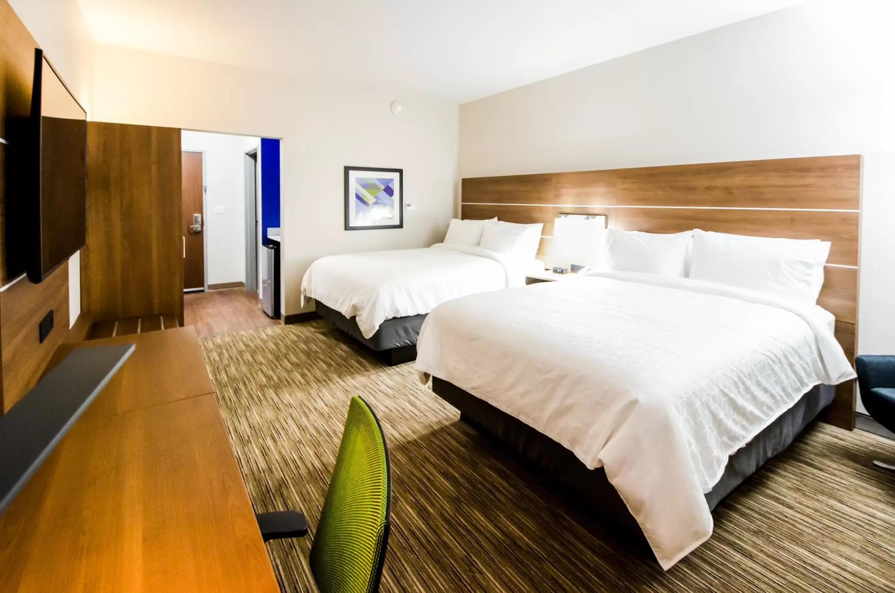 Bed in Holiday Inn Express & Suites Taylor by IHG Bed in Holiday Inn Express & Suites Taylor by IHG