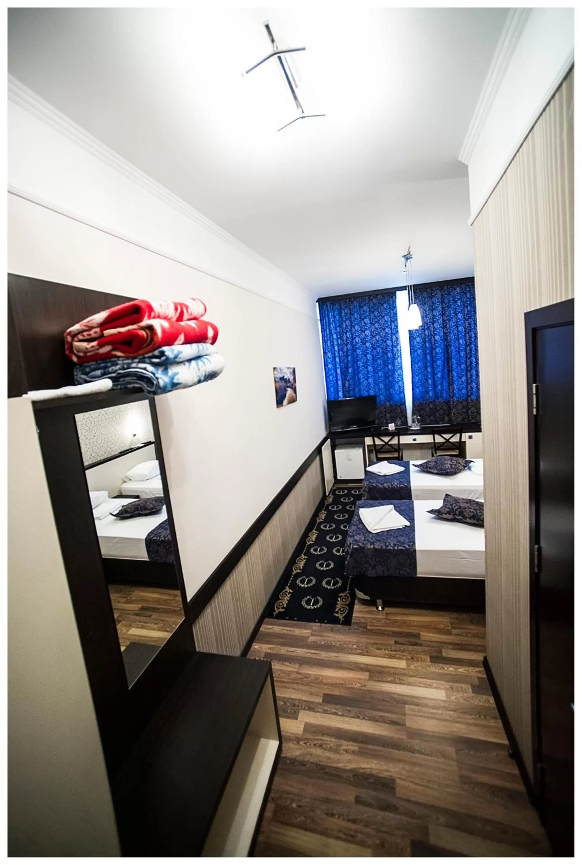 Standard Twin Room in IRIS Hotel