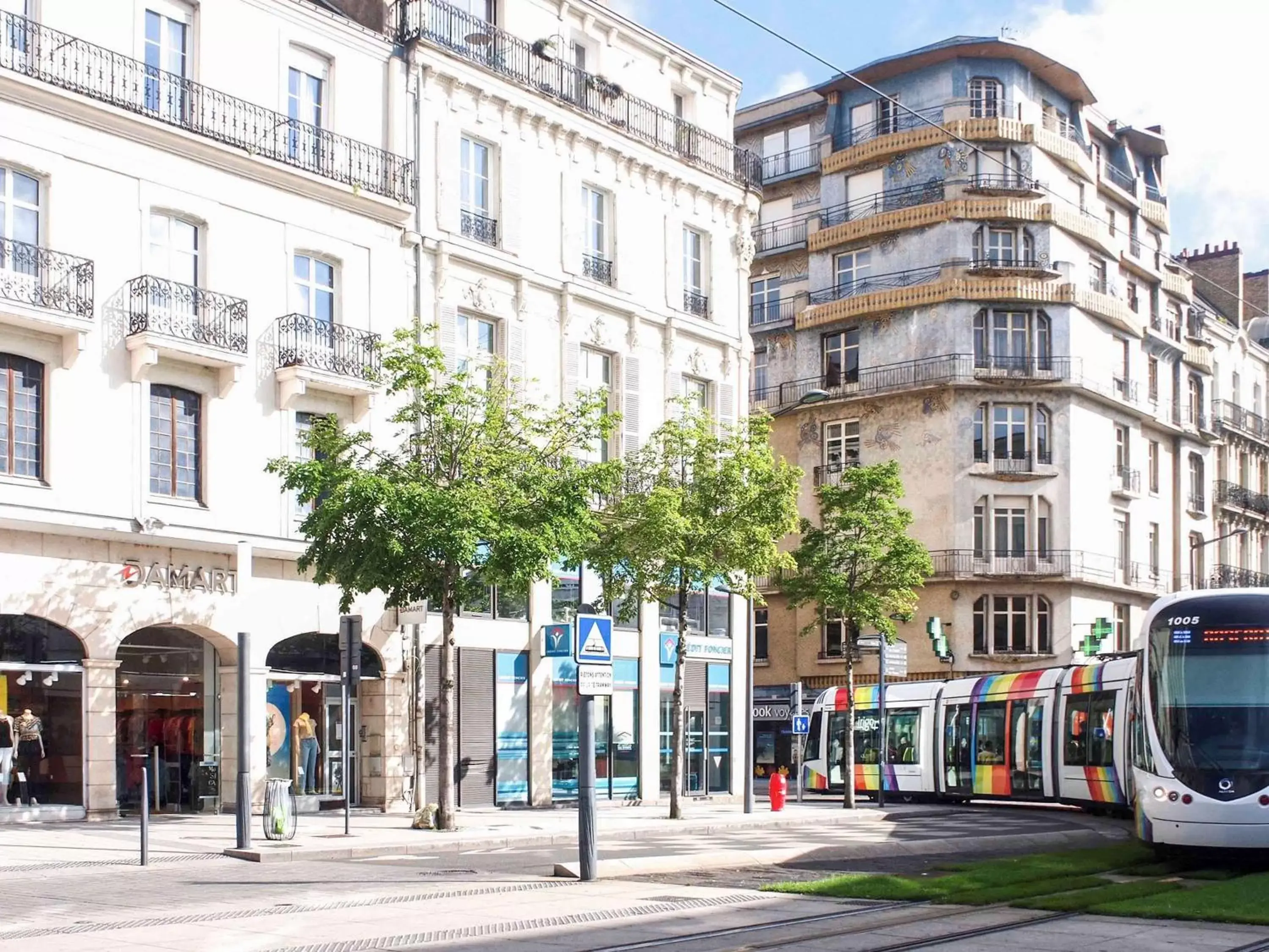 Property building in Mercure Angers Centre Gare