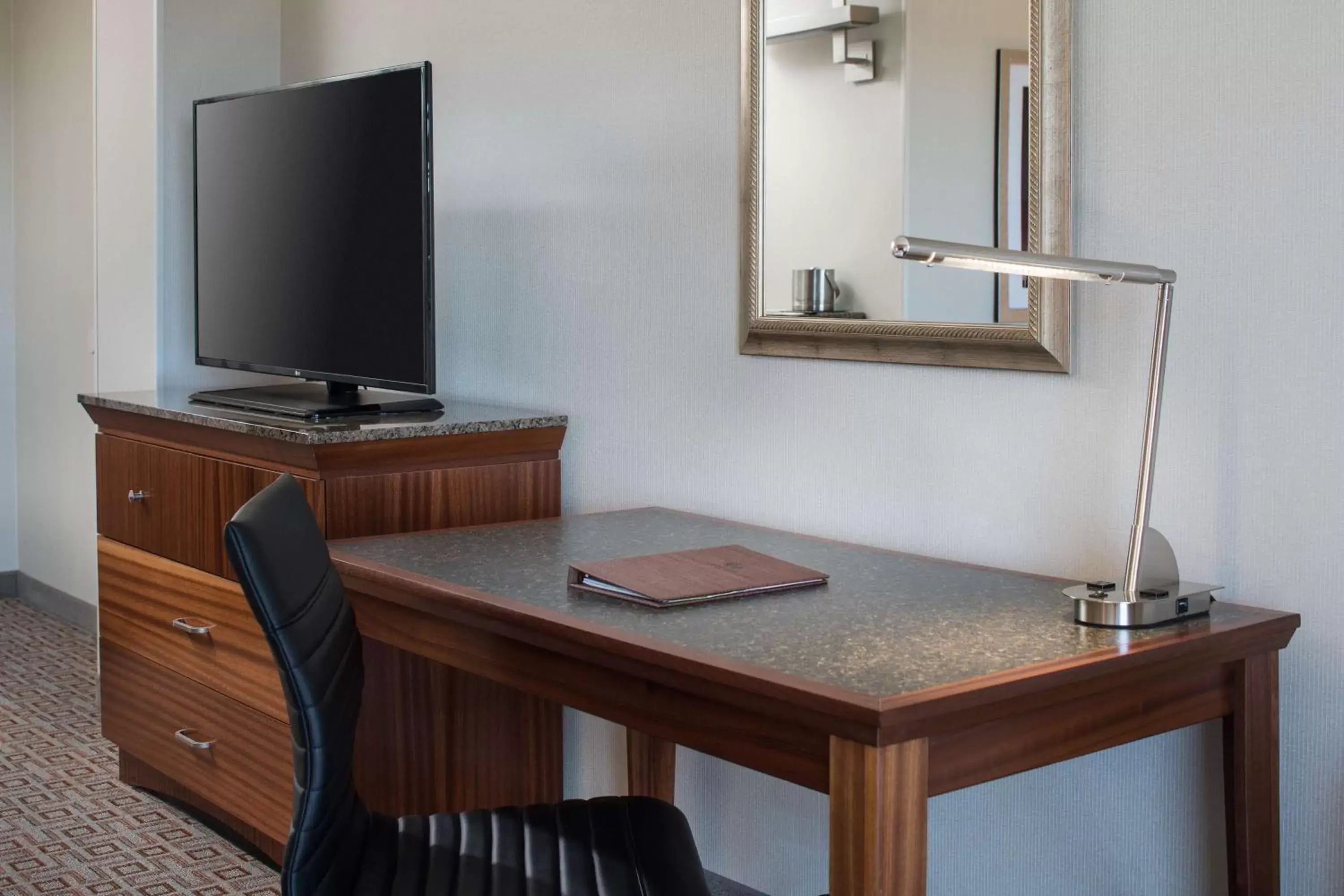 Bed, TV/Entertainment Center in DoubleTree by Hilton Denver Tech