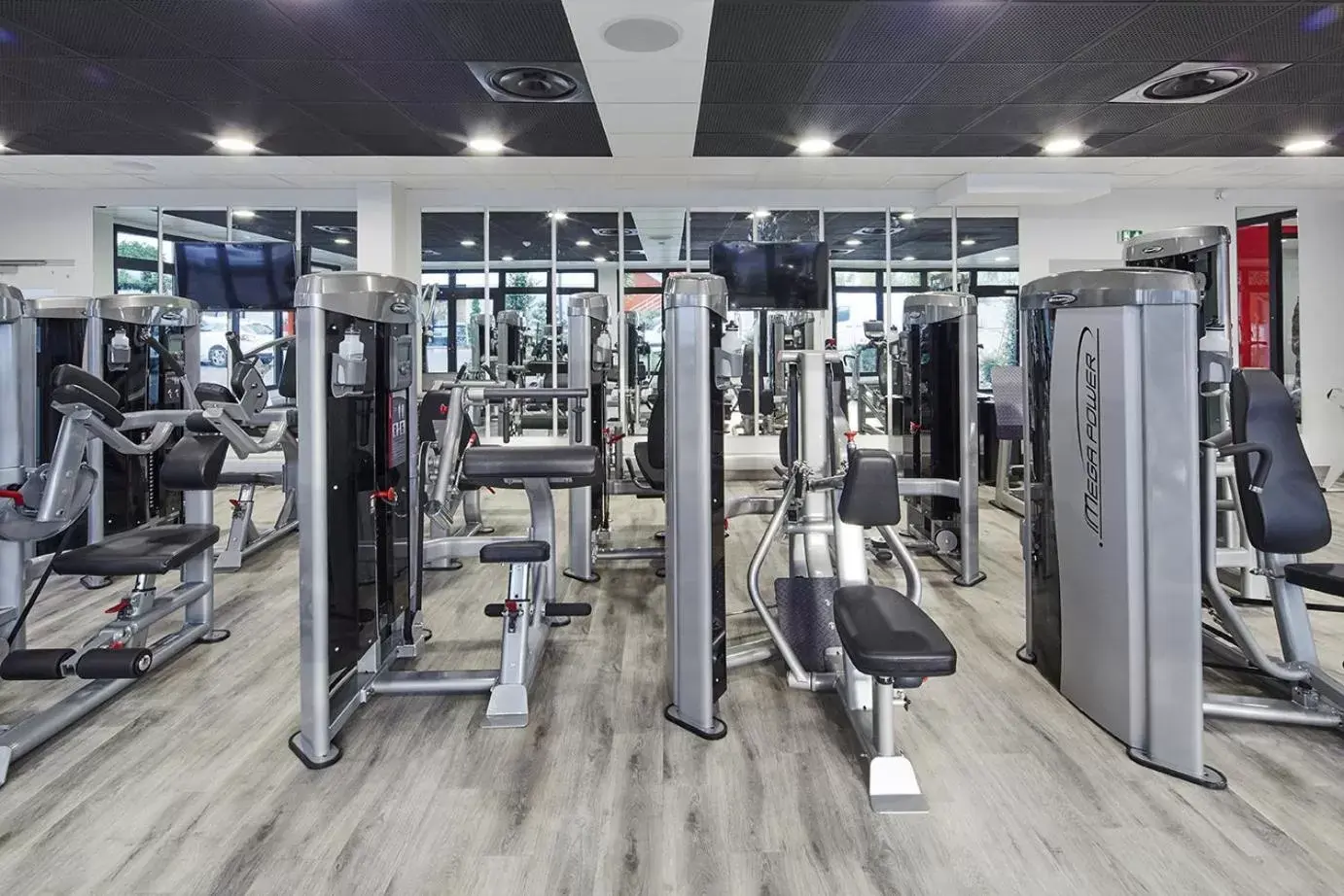 Fitness centre/facilities, Fitness Center/Facilities in Kyriad Prestige Lyon Est - Saint Priest Eurexpo Hotel and SPA