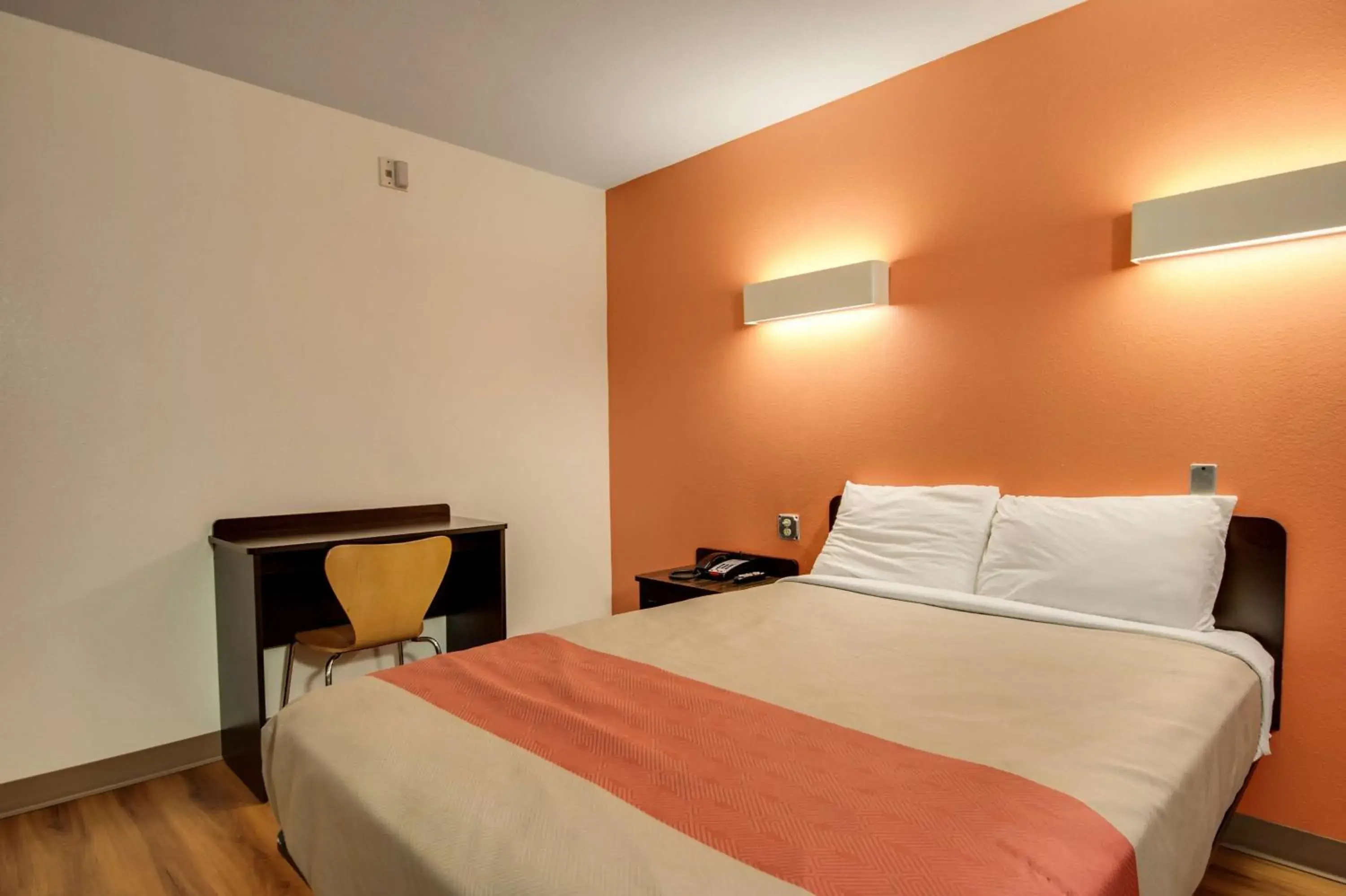 People, Bed in Motel 6-Jennings, LA People, Bed in Motel 6-Jennings, LA