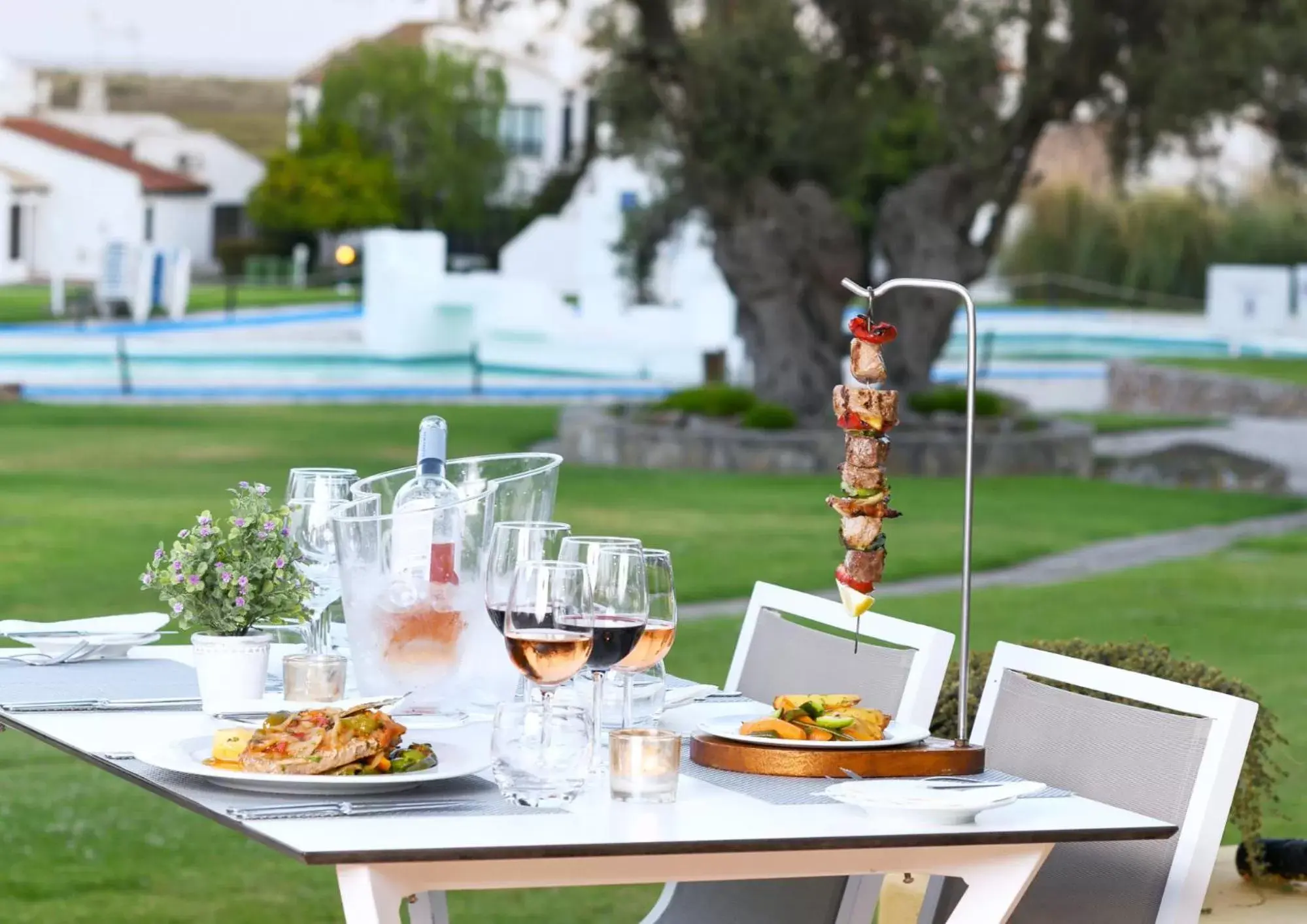 Restaurant/places to eat in Pedras D'el Rei Restaurant/places to eat in Pedras D'el Rei