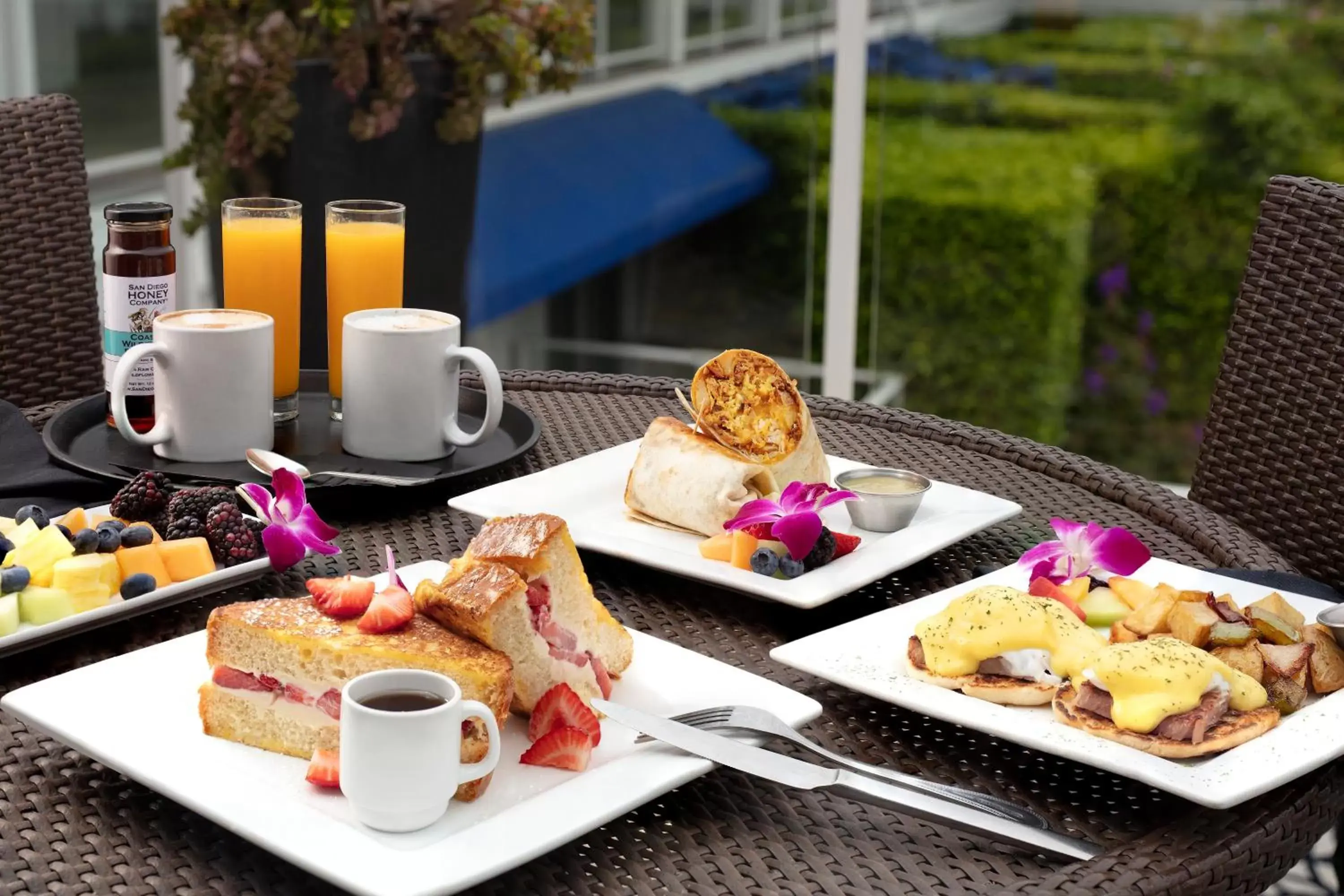 Restaurant/places to eat, Breakfast in Hotel Indigo San Diego Del Mar, an IHG Hotel