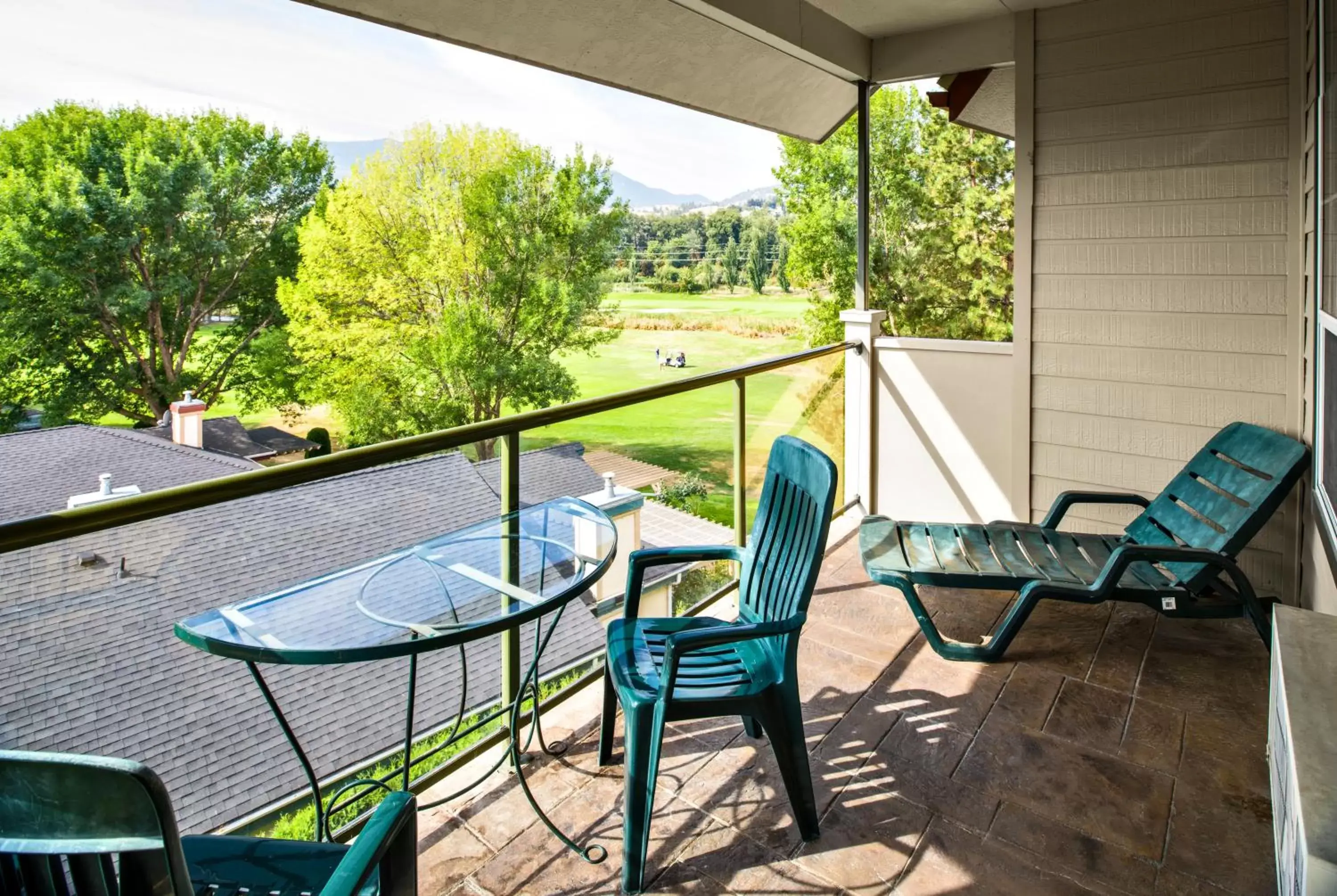 Balcony/Terrace in Ramada by Wyndham Penticton Hotel & Suites