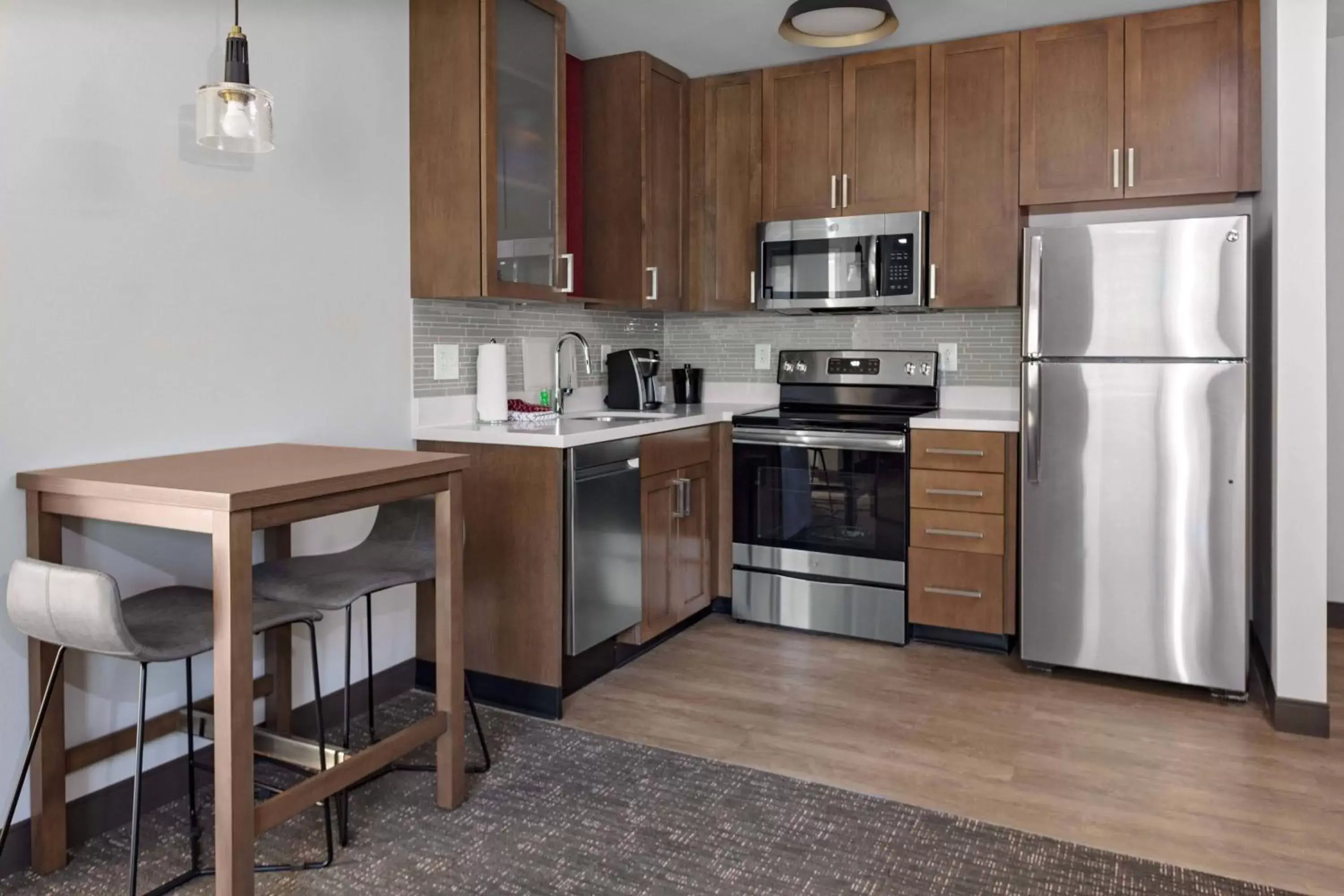 Photo of the whole room, Kitchen/Kitchenette in Residence Inn by Marriott Tuscaloosa