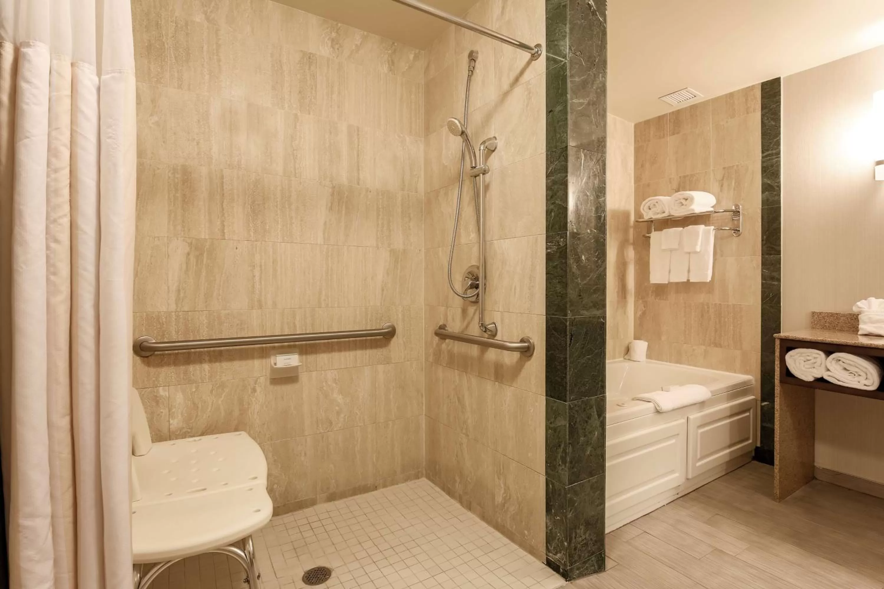 Bathroom in Hilton Garden Inn Nanuet