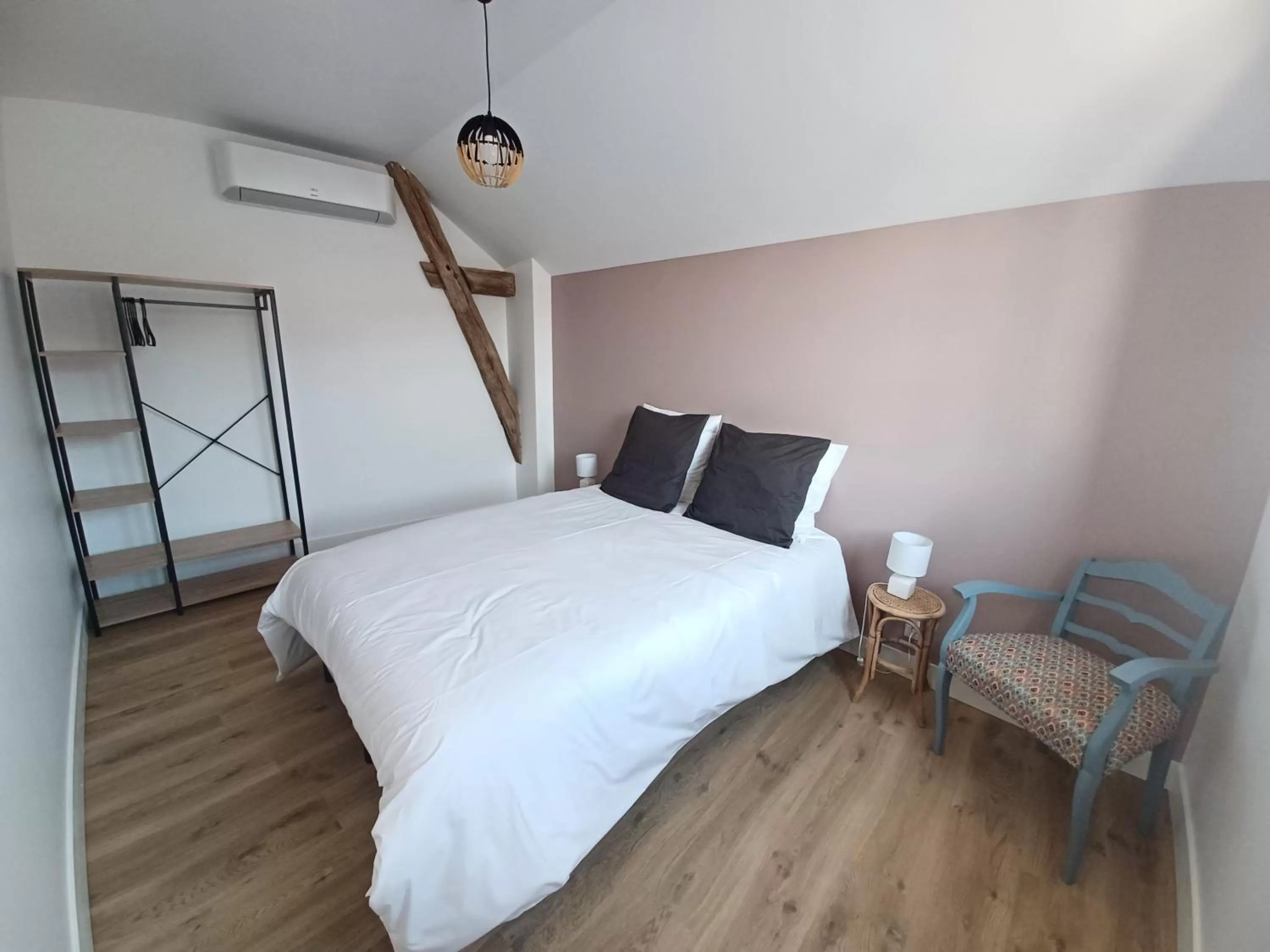 Photo of the whole room, Bed in Rêve de Loire - Chambres d'hôtes